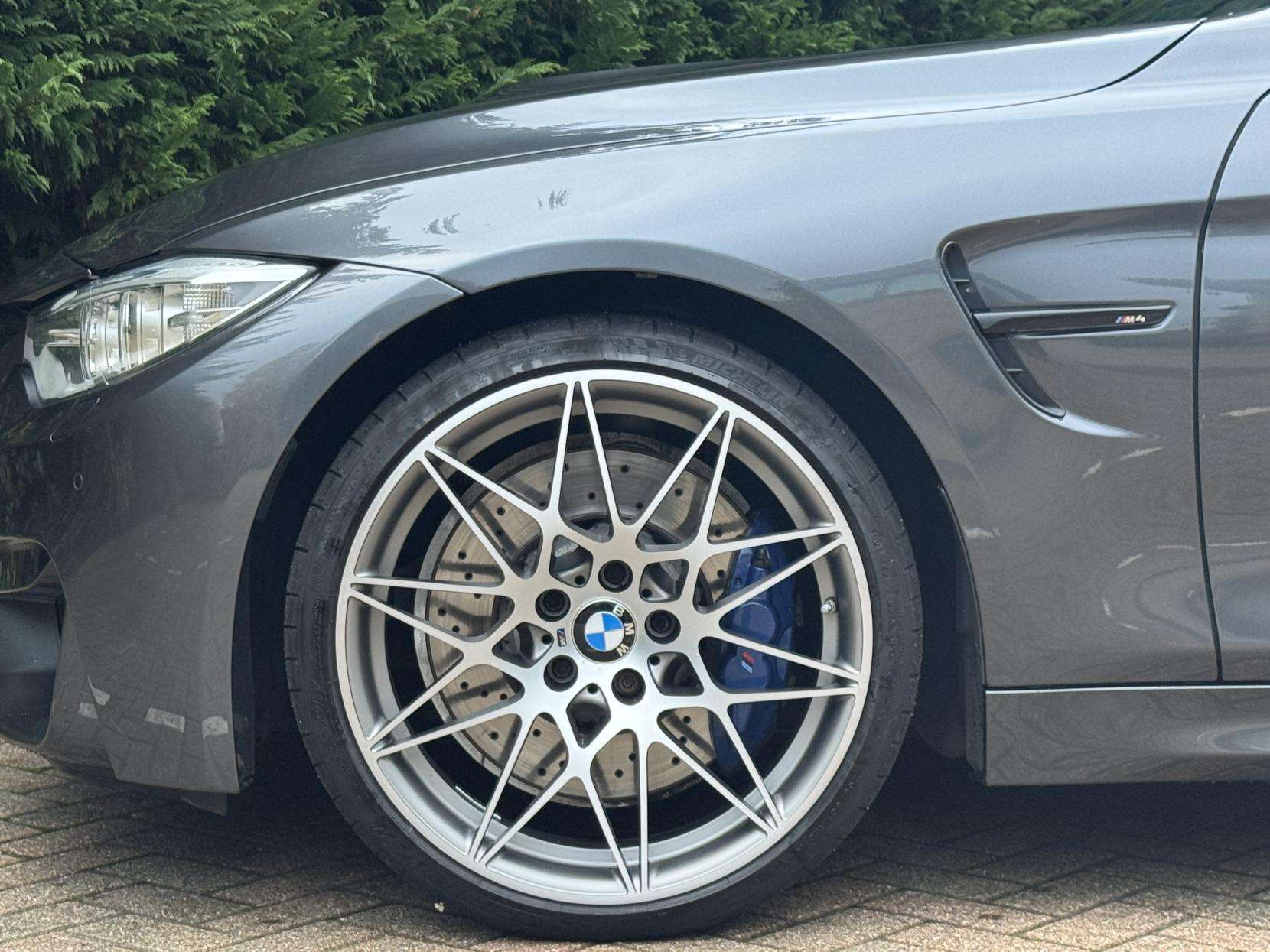 2016 BMW M4 2016 BMW M4