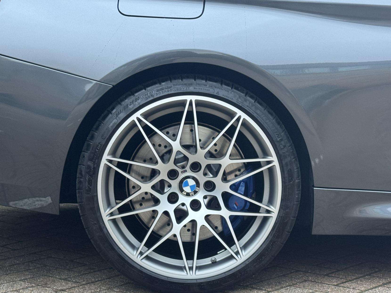 2016 BMW M4 2016 BMW M4