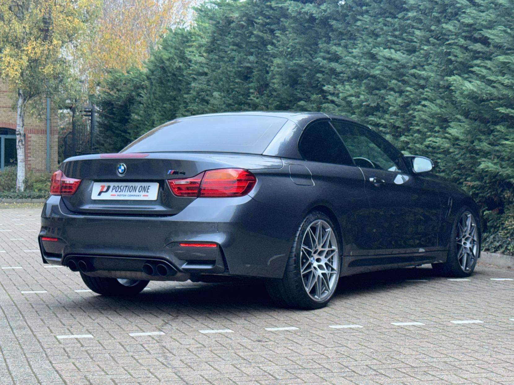 2016 BMW M4 2016 BMW M4