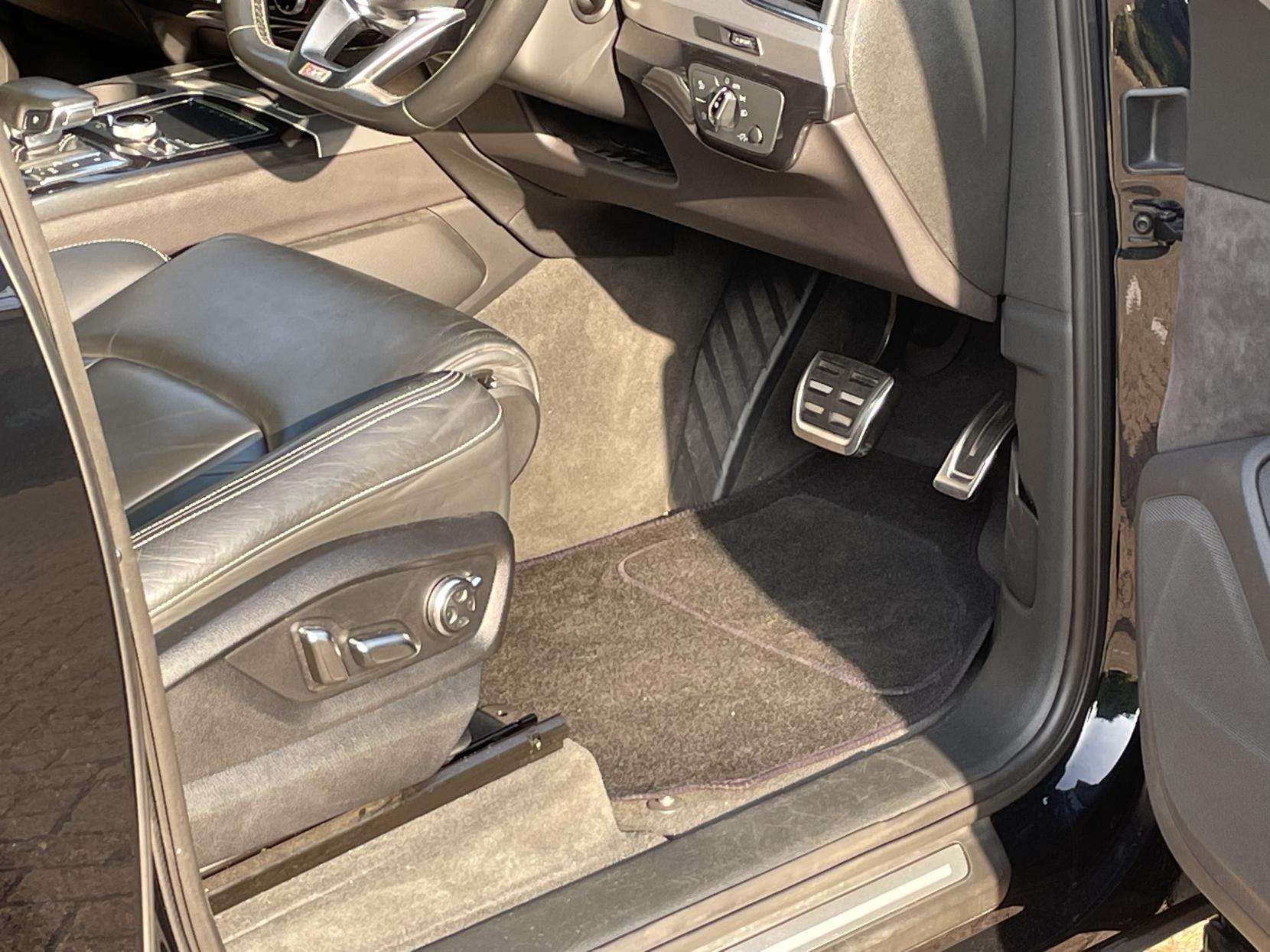 2018 AUDI SQ7 2018 AUDI SQ7