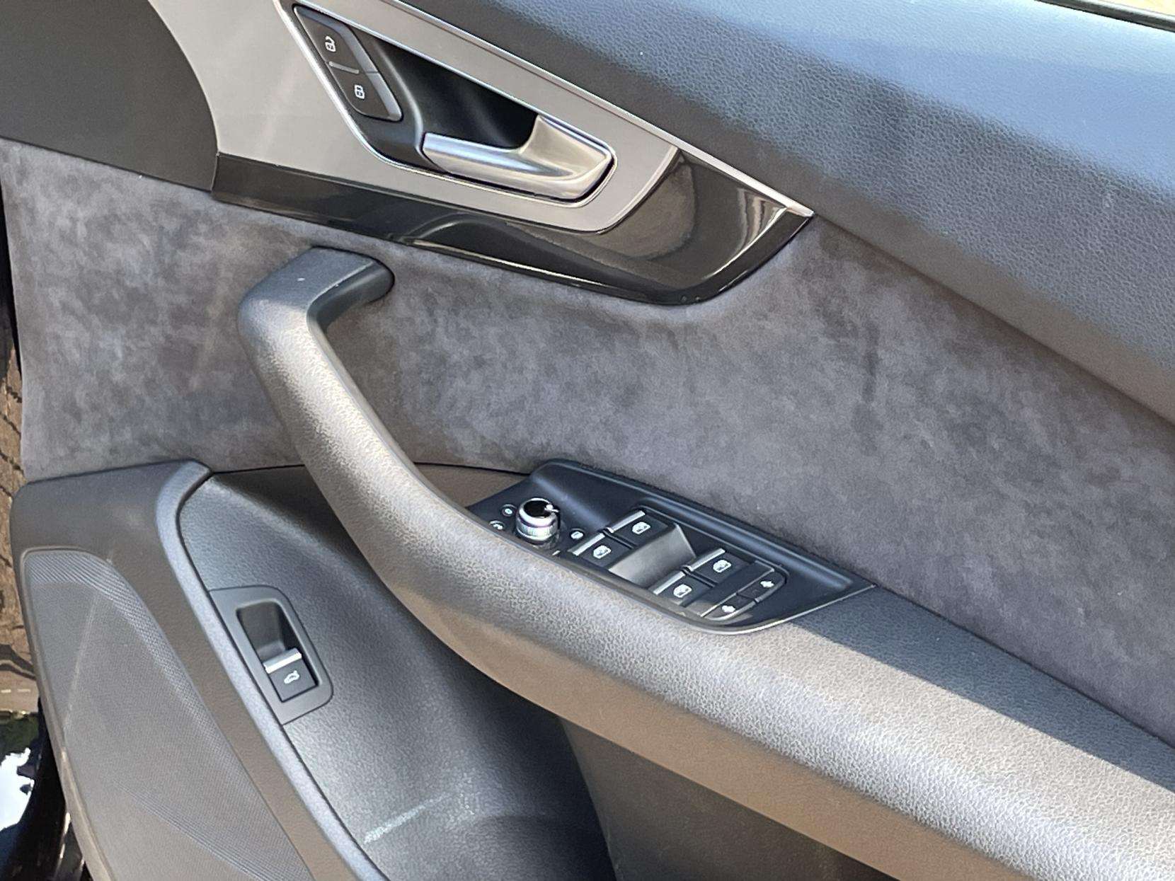 2018 AUDI SQ7 2018 AUDI SQ7