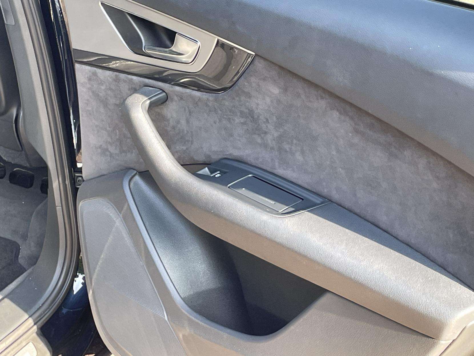 2018 AUDI SQ7 2018 AUDI SQ7