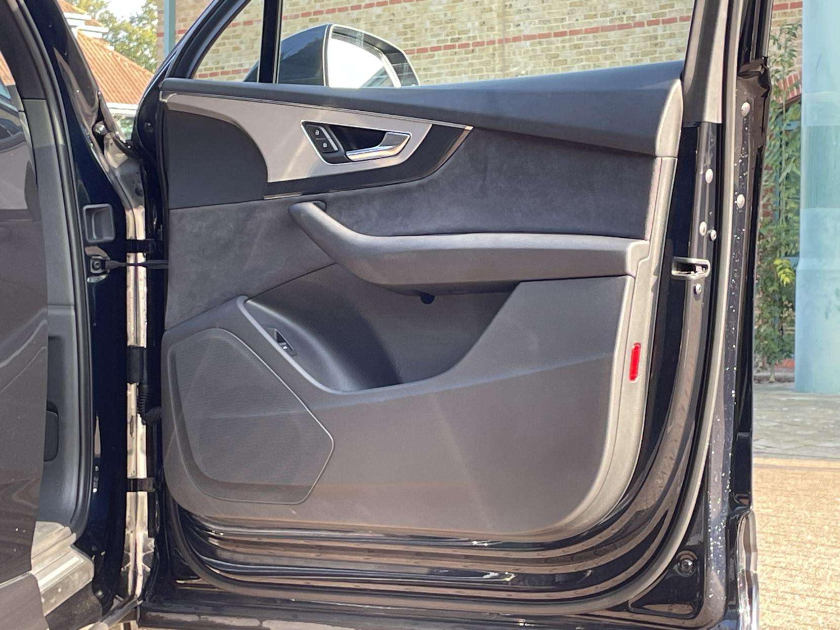 2018 AUDI SQ7 2018 AUDI SQ7