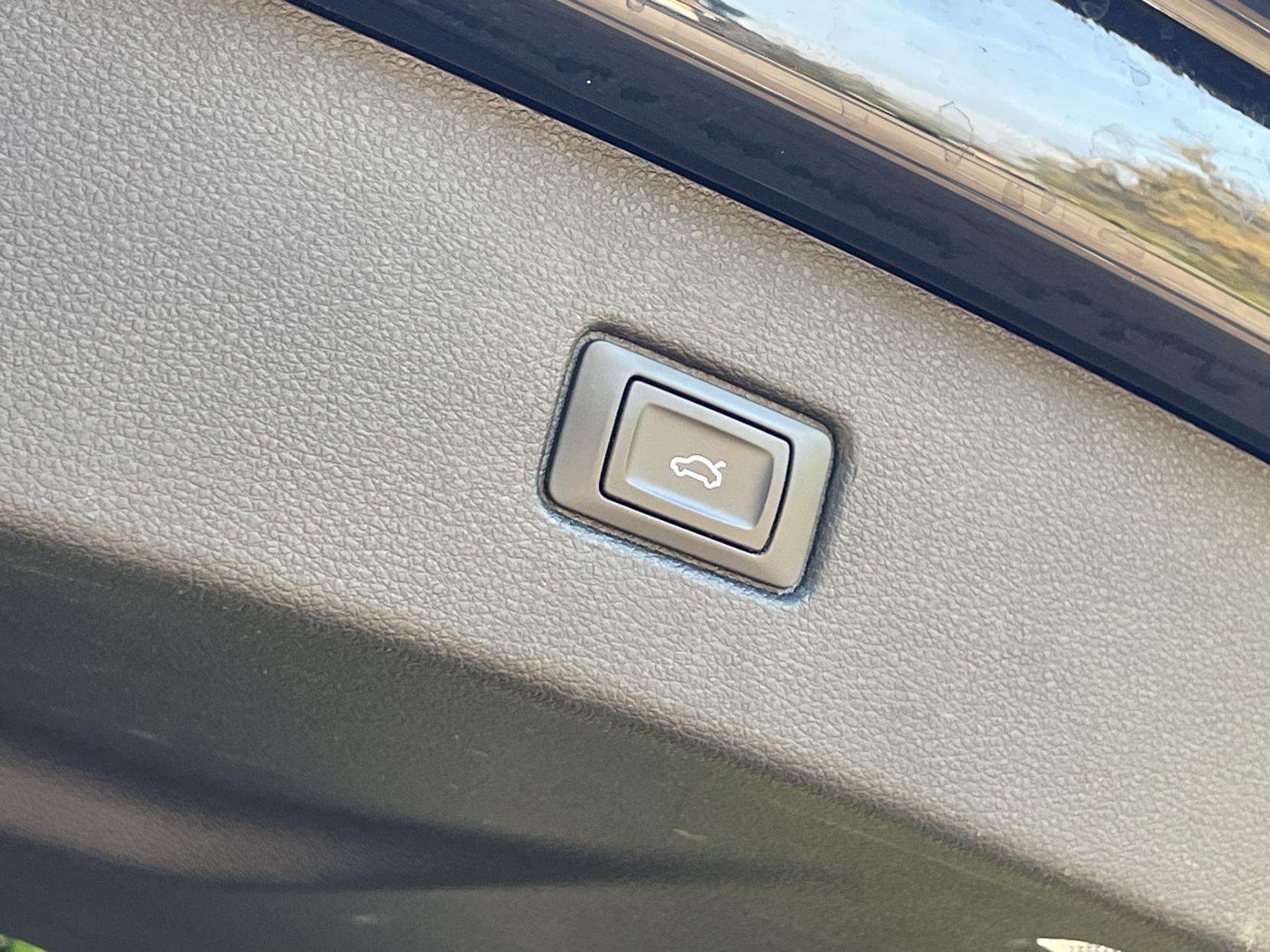 2018 AUDI SQ7 2018 AUDI SQ7