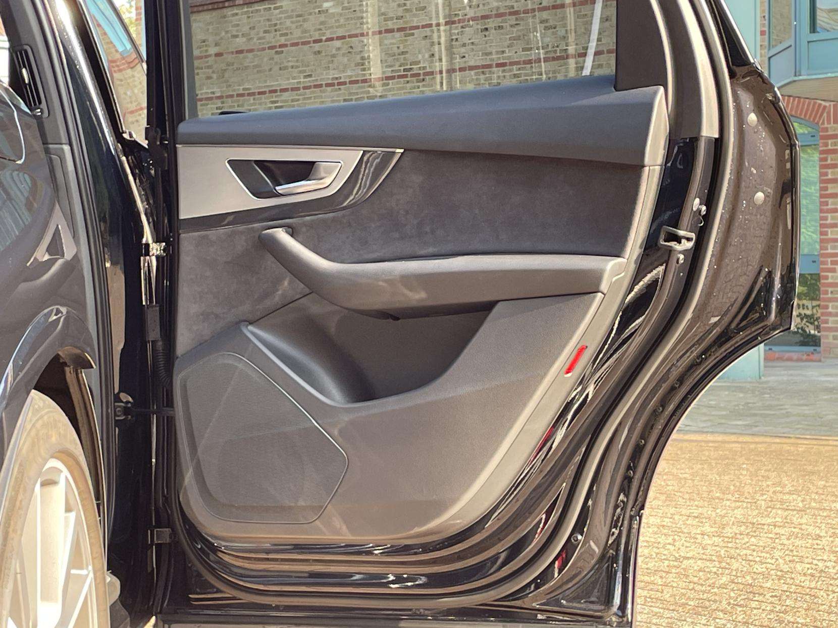 2018 AUDI SQ7 2018 AUDI SQ7