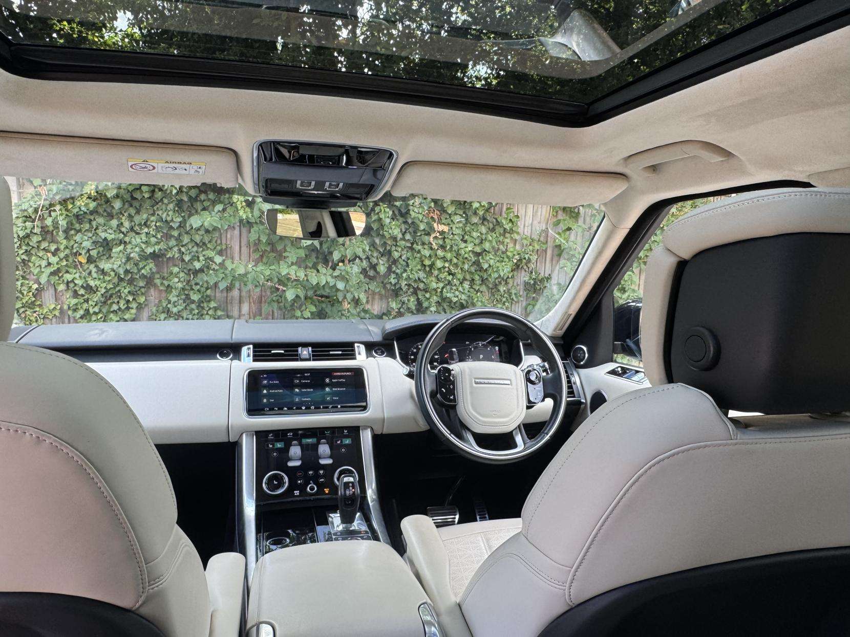 A 2021 LAND ROVER RANGE ROVER SPORT 3.0 D300 MHEV Autobiography Dynamic SUV 5dr Diesel Auto 4WD Euro 6 (s/s) (300 ps) A 2021 LAND ROVER RANGE ROVER SPORT 3.0 D300 MHEV Autobiography Dynamic SUV 5dr Diesel Auto 4WD Euro 6 (s/s) (300 ps)