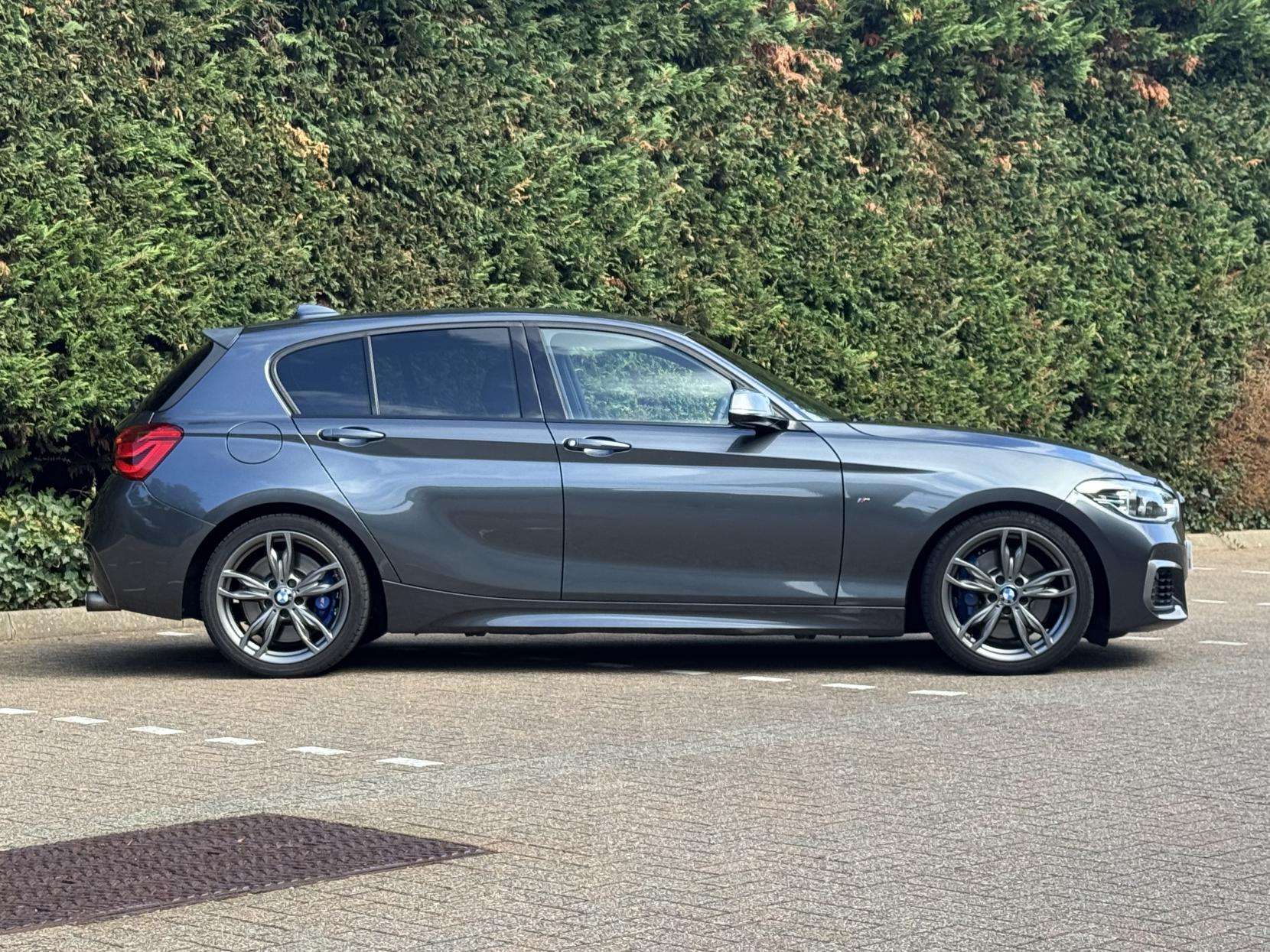 2017 BMW 1 SERIES 2017 BMW 1 SERIES