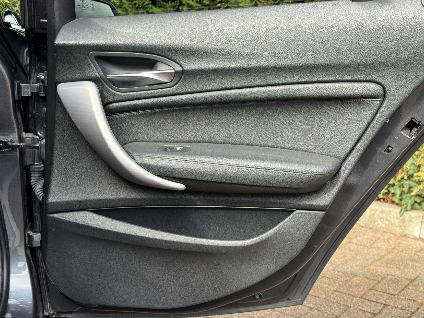2017 BMW 1 SERIES 2017 BMW 1 SERIES