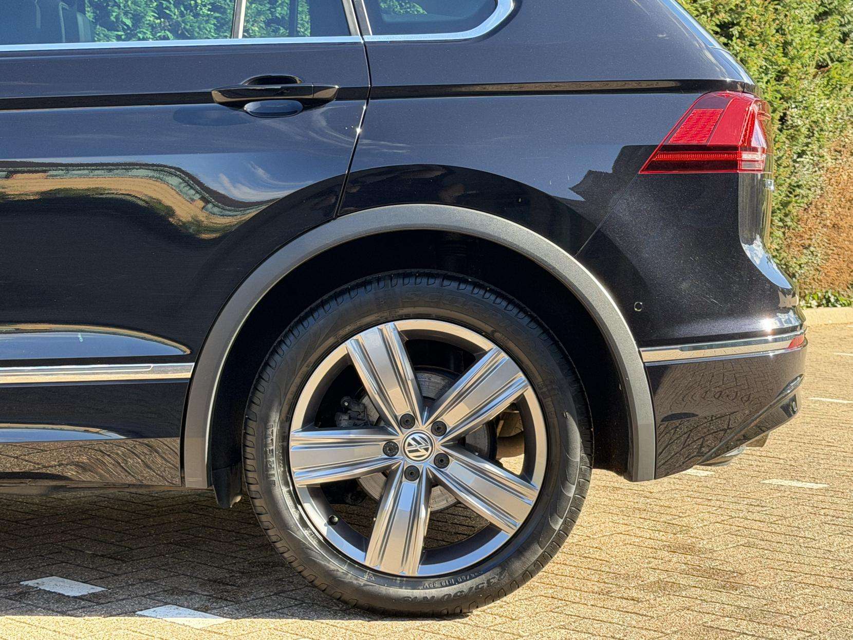 2019 VOLKSWAGEN TIGUAN 2019 VOLKSWAGEN TIGUAN