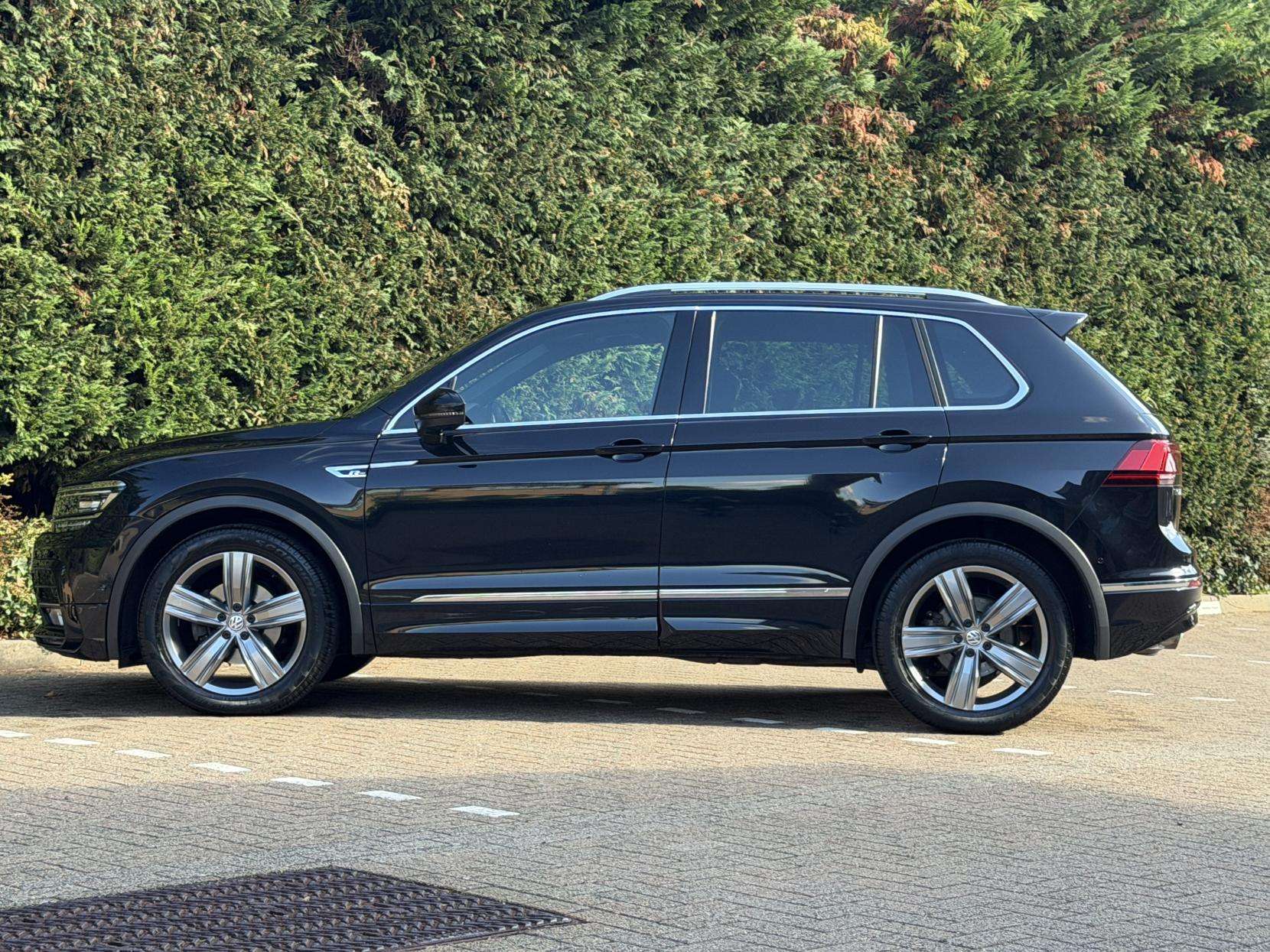 A 2019 VOLKSWAGEN TIGUAN 1.5 TSI EVO R-Line SUV 5dr Petrol DSG Euro 6 (s/s) (150 ps) A 2019 VOLKSWAGEN TIGUAN 1.5 TSI EVO R-Line SUV 5dr Petrol DSG Euro 6 (s/s) (150 ps)