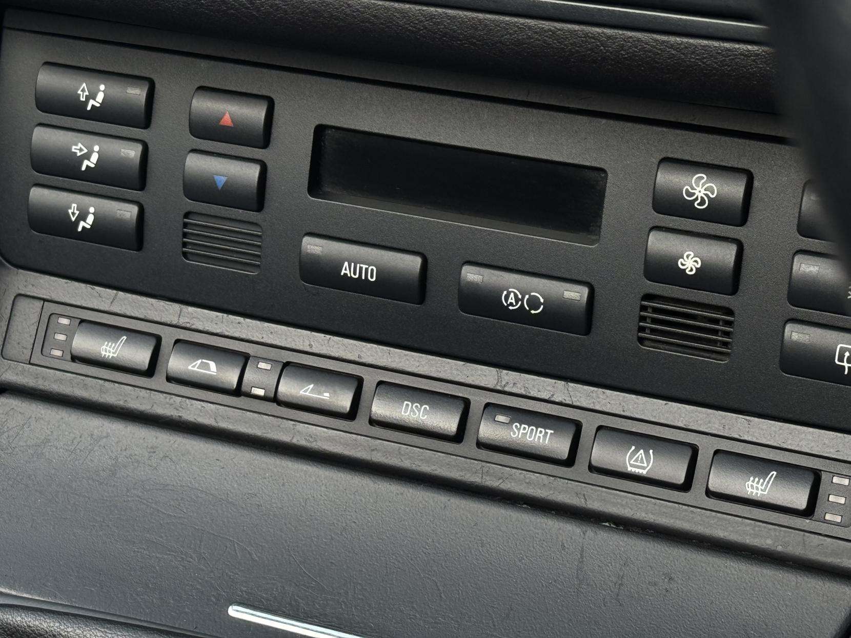 2004 BMW M3 2004 BMW M3