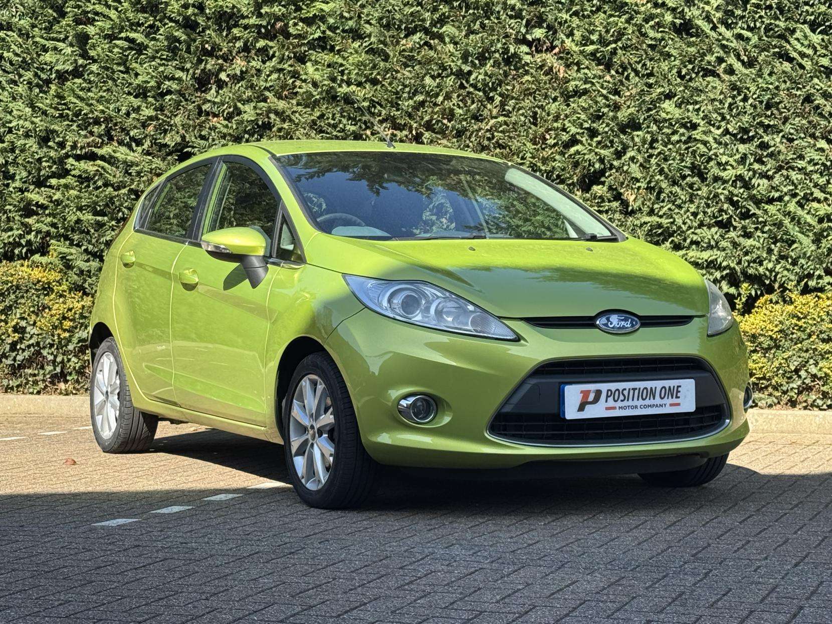 A 2009 FORD FIESTA ZETEC A 2009 FORD FIESTA ZETEC