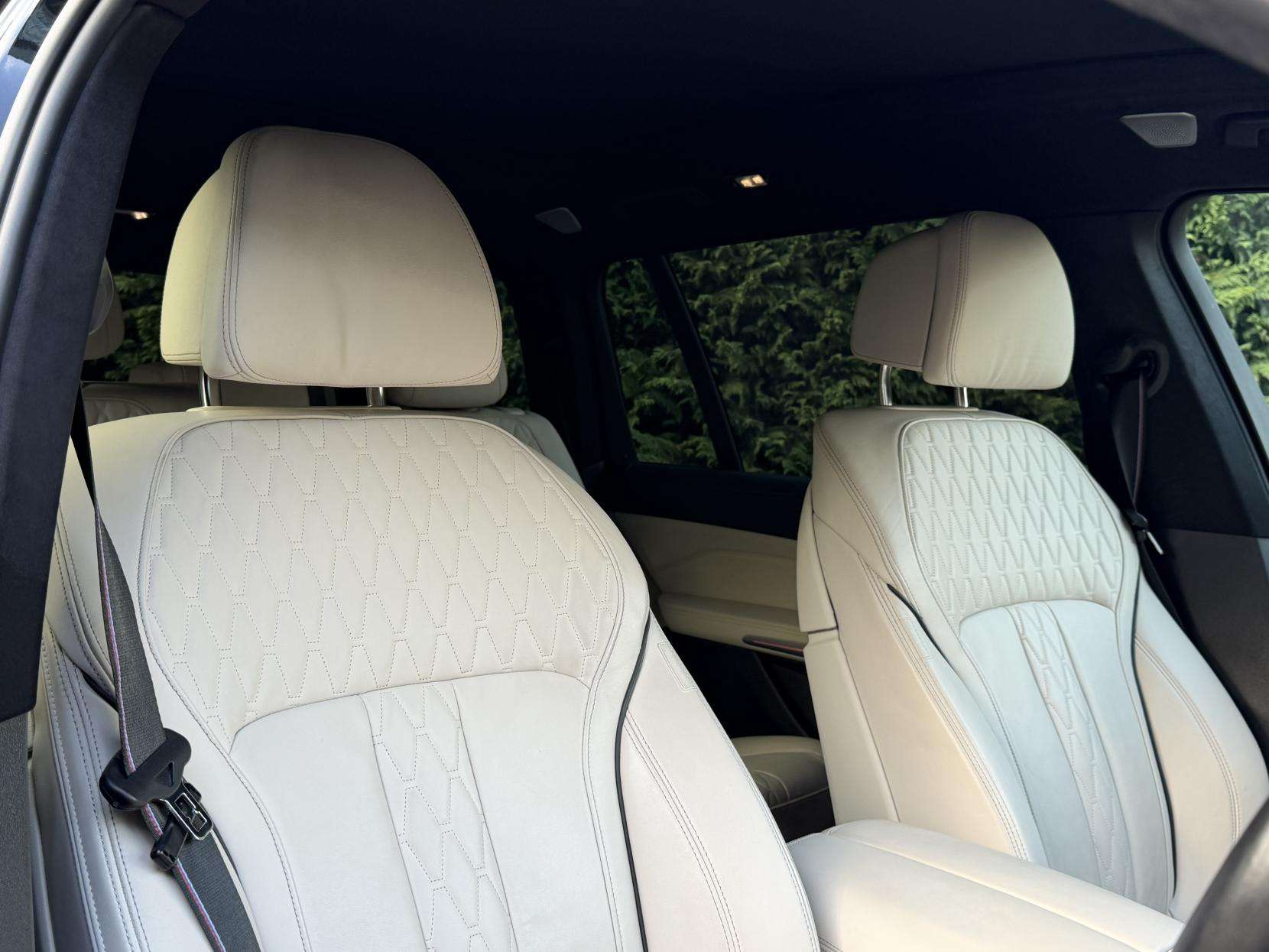 2023 BMW X7 2023 BMW X7