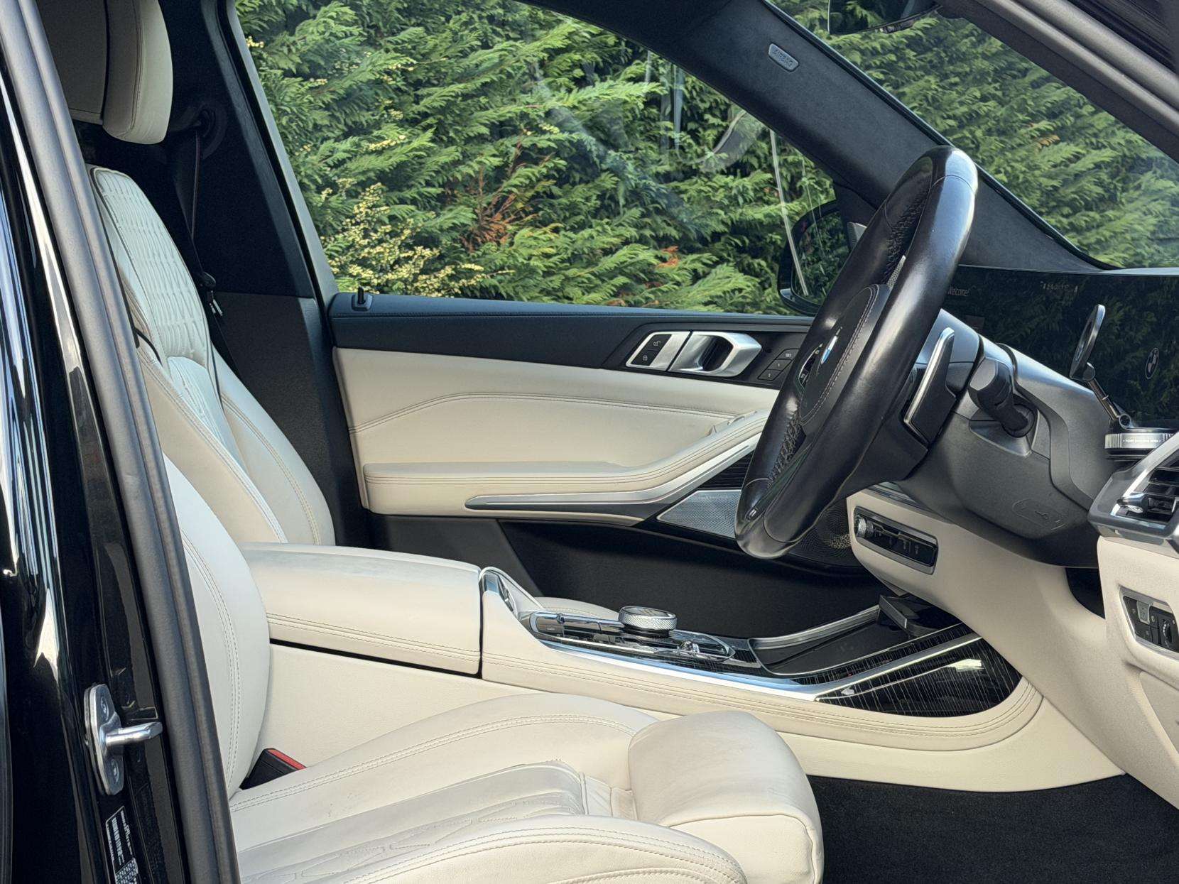 2023 BMW X7 2023 BMW X7