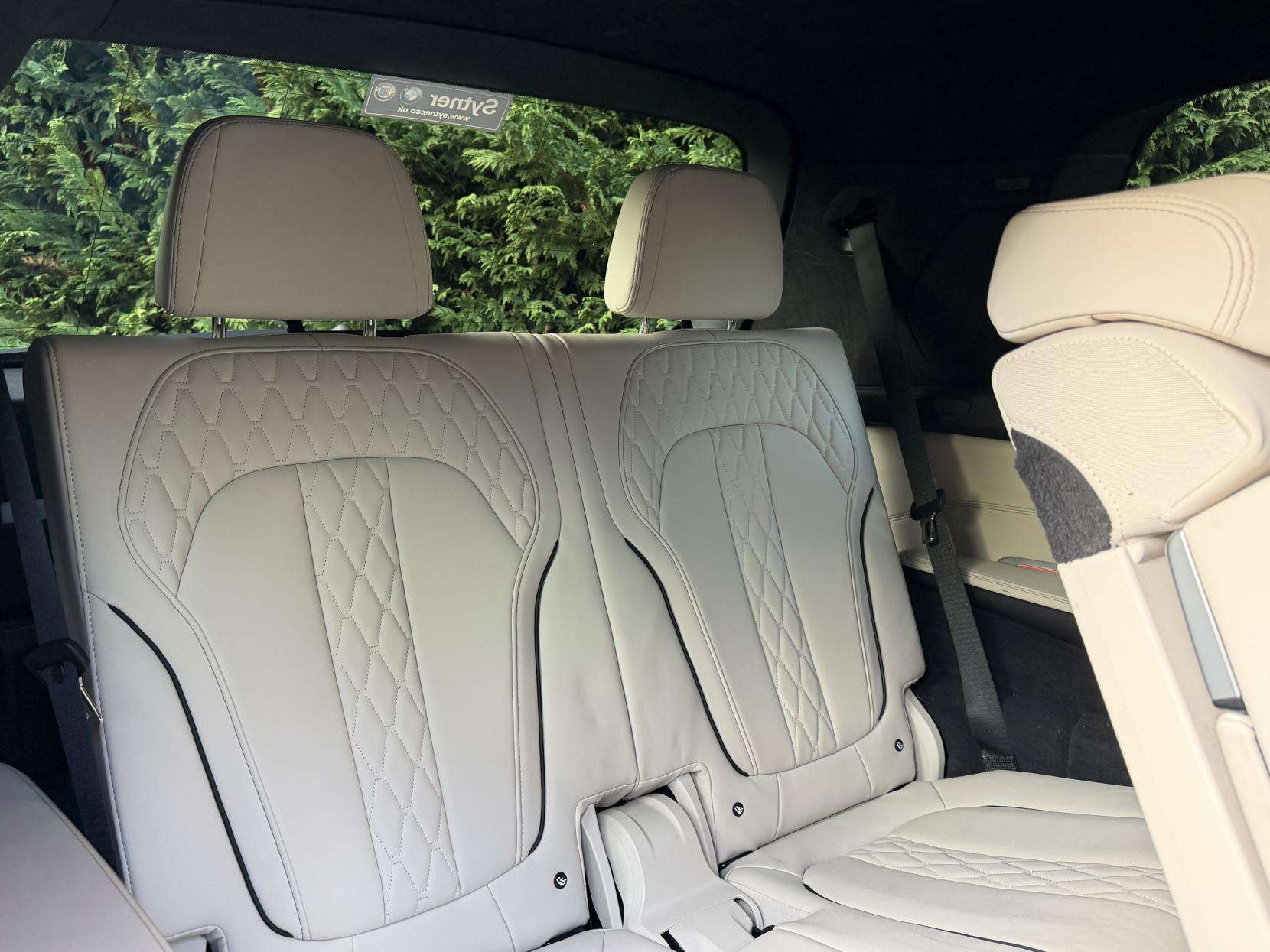 2023 BMW X7 2023 BMW X7