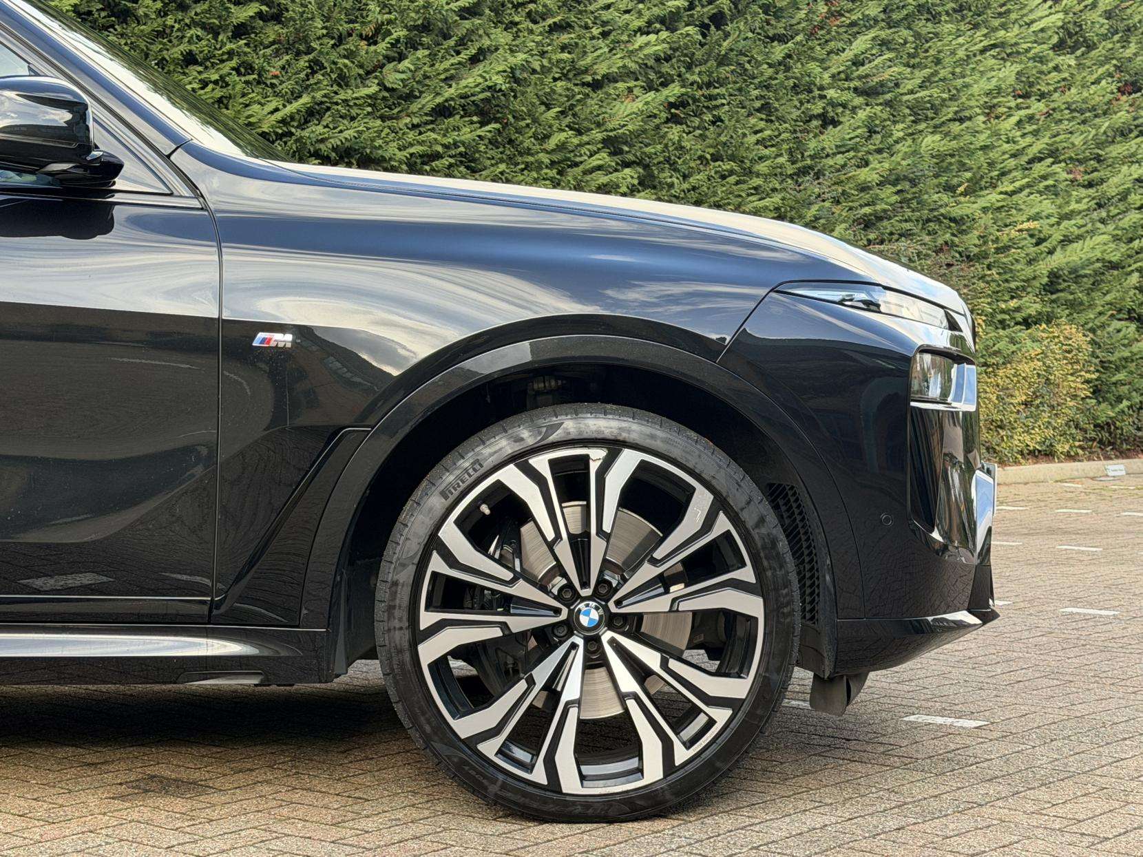 2023 BMW X7 2023 BMW X7