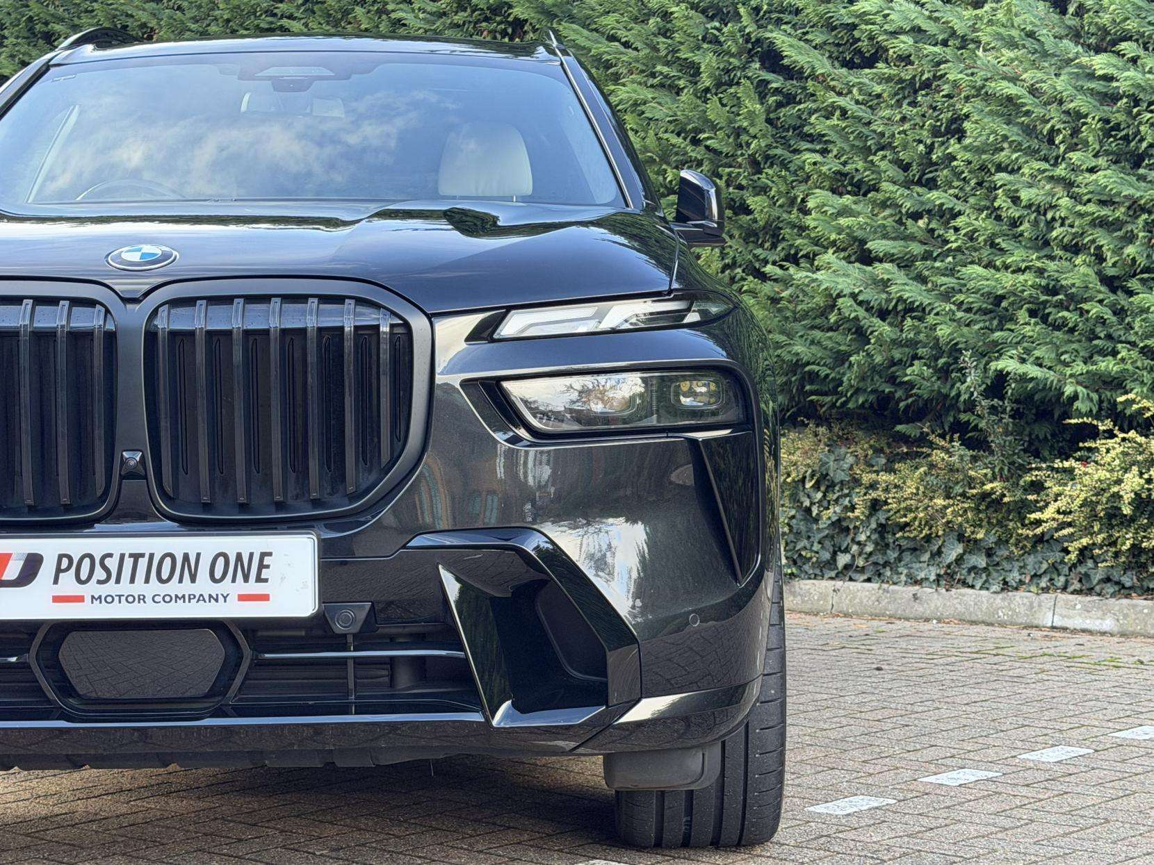 2023 BMW X7 2023 BMW X7