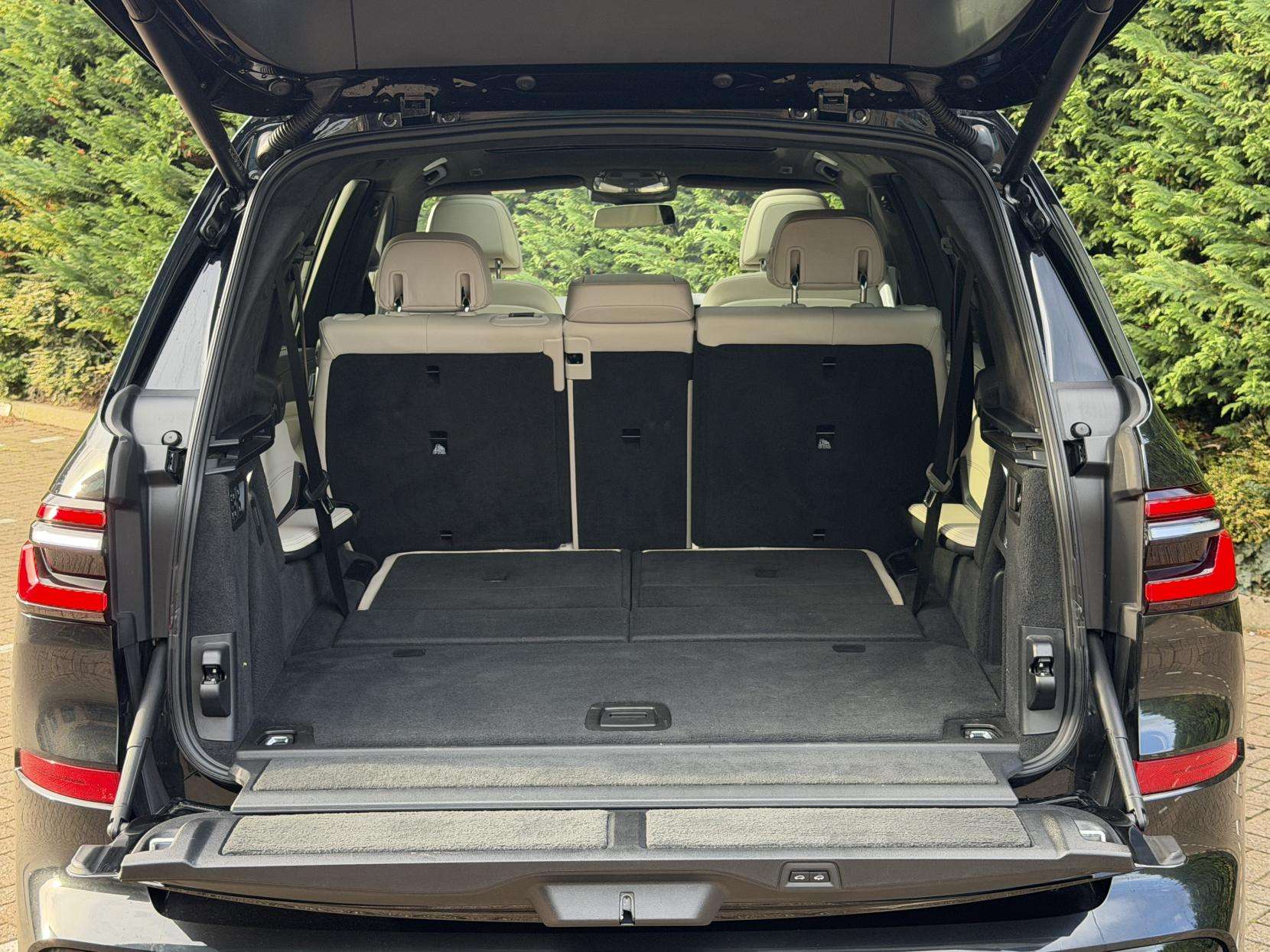 2023 BMW X7 2023 BMW X7