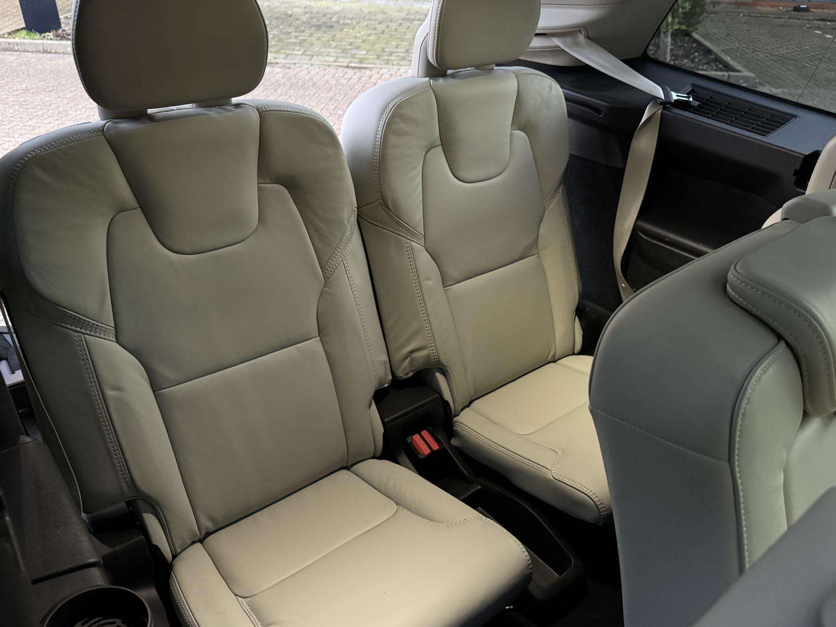 2023 VOLVO XC90 2023 VOLVO XC90