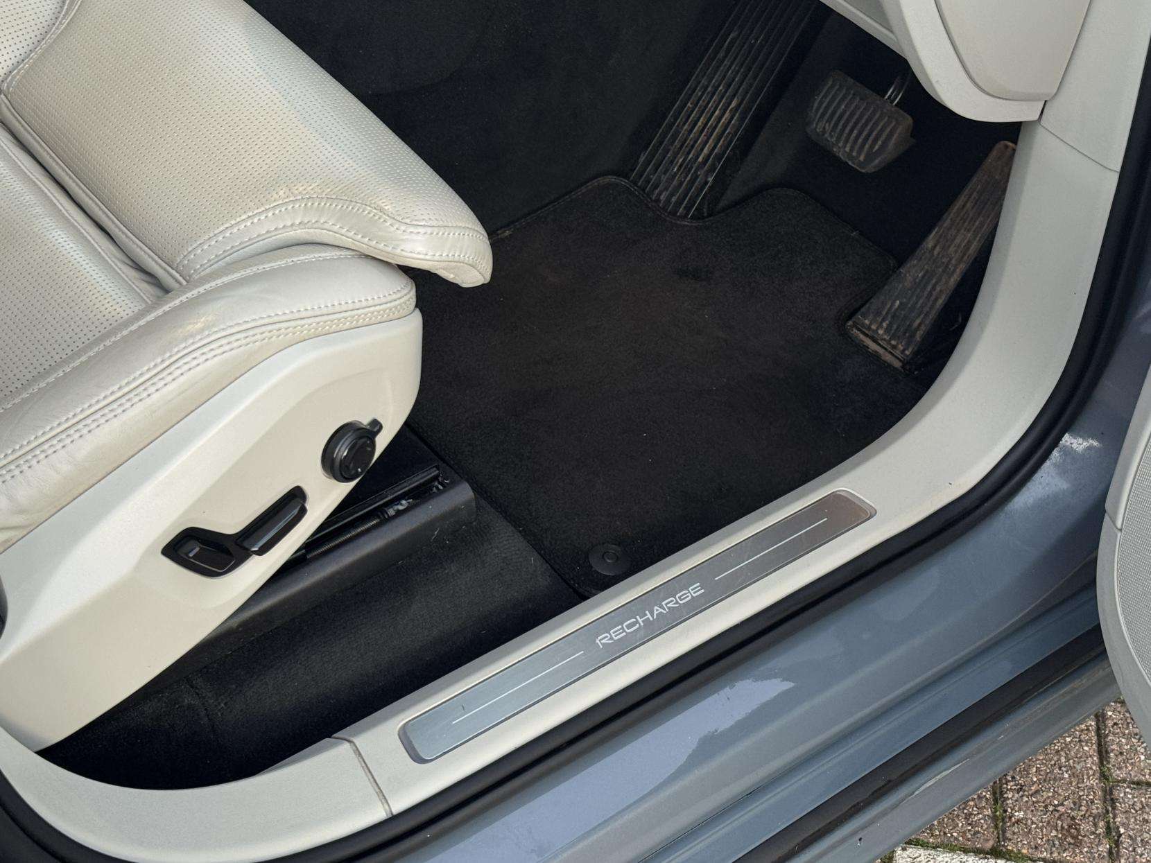 2023 VOLVO XC90 2023 VOLVO XC90