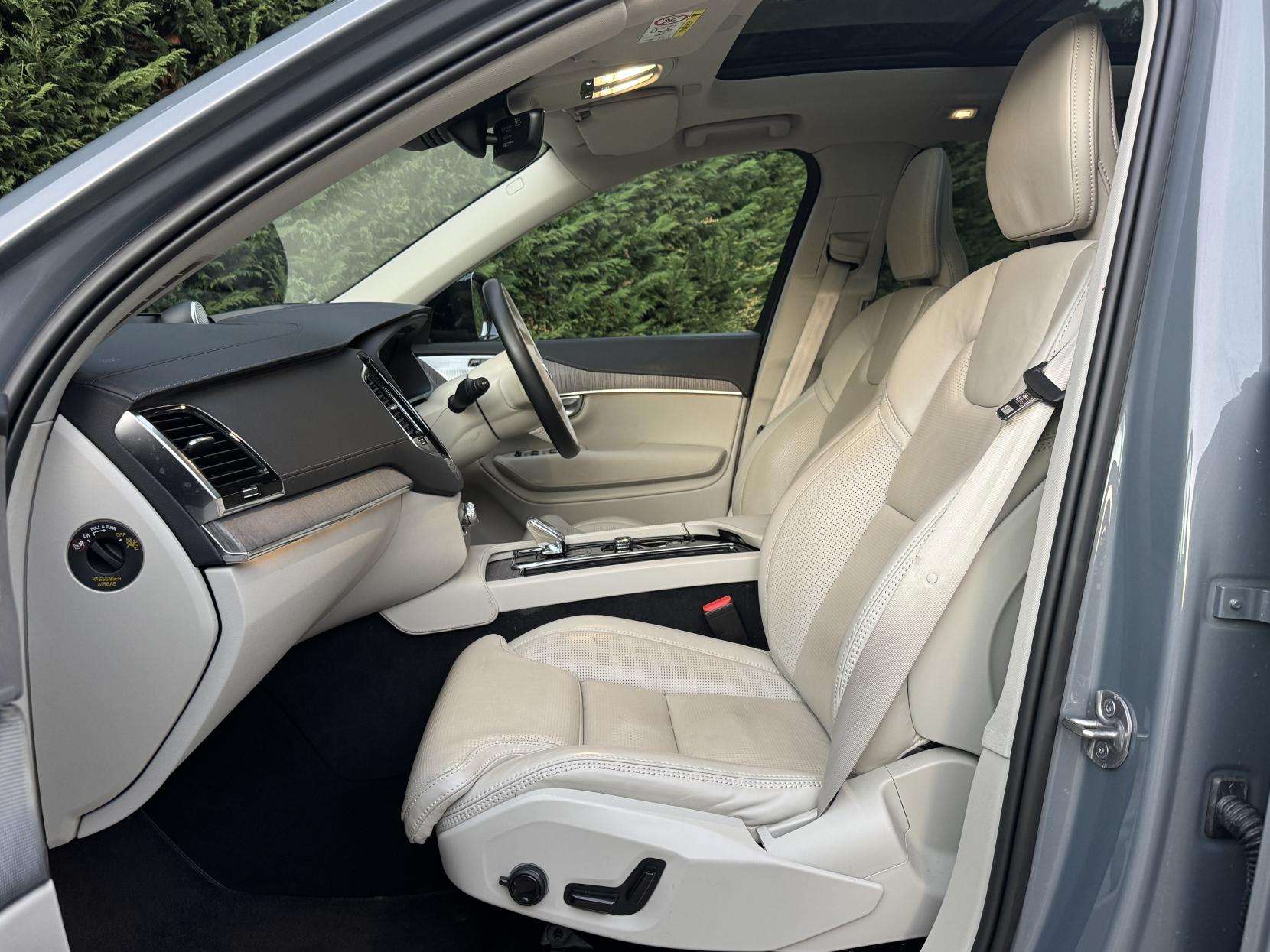 2023 VOLVO XC90 2023 VOLVO XC90