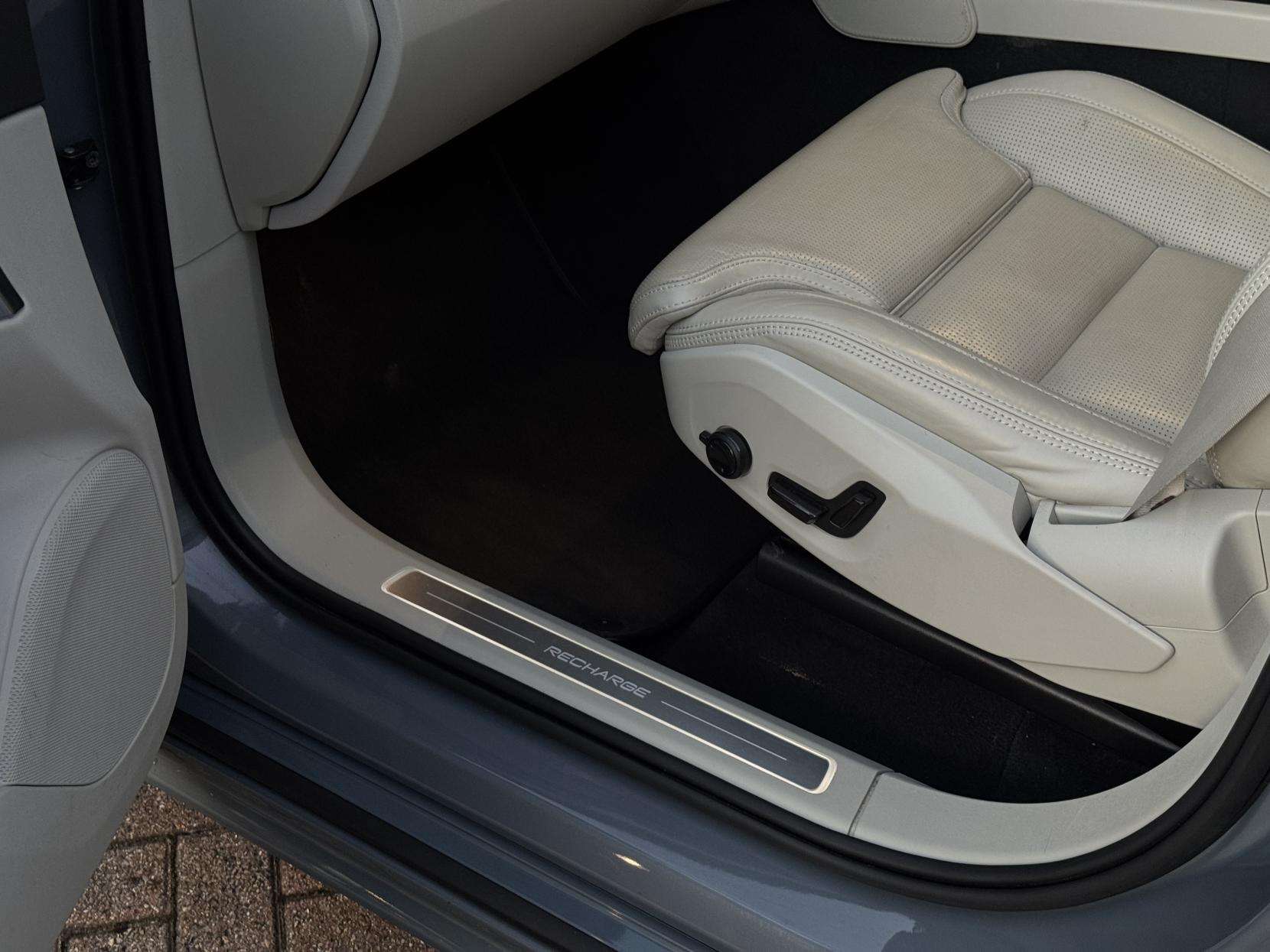 2023 VOLVO XC90 2023 VOLVO XC90