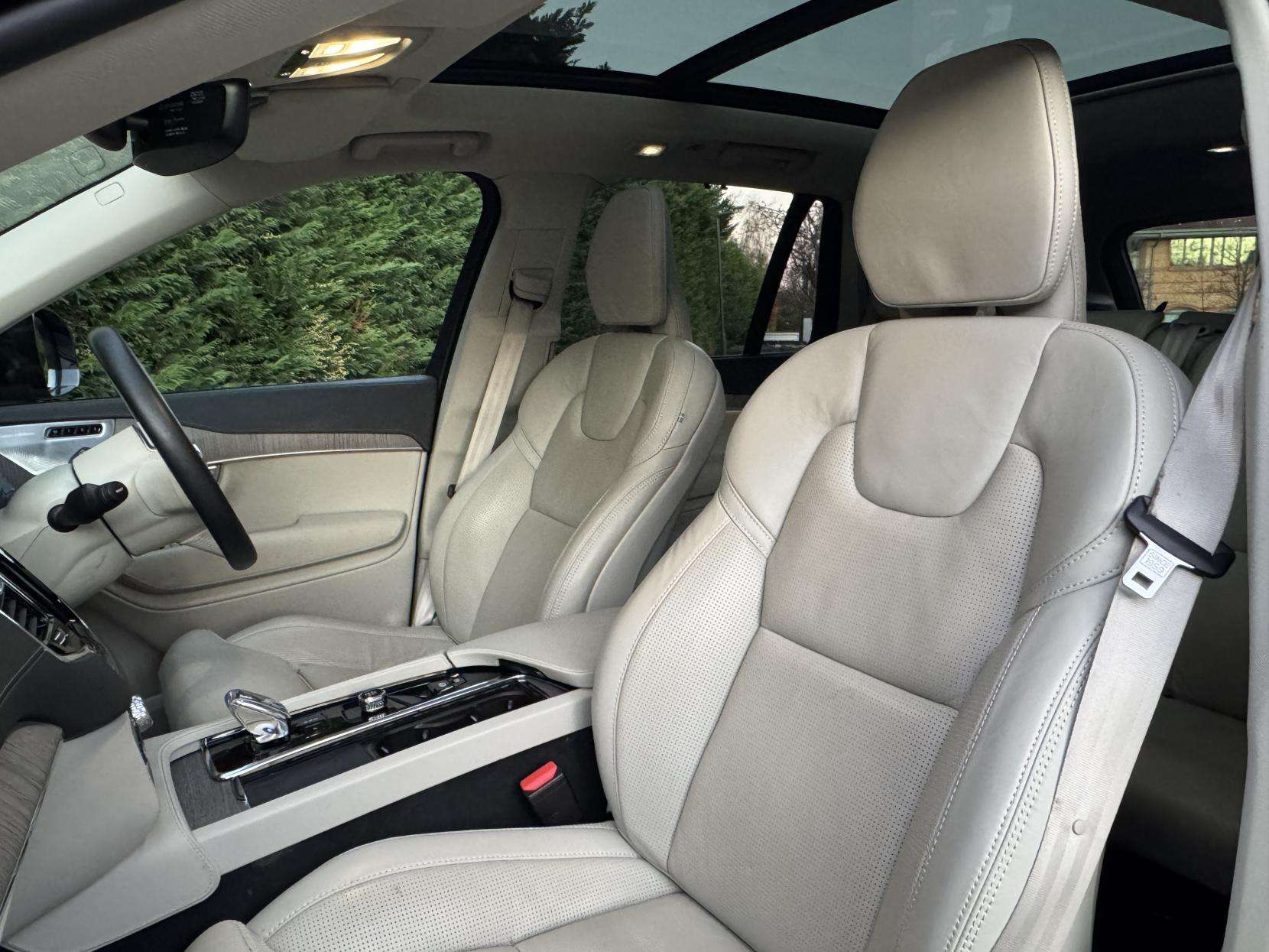 2023 VOLVO XC90 2023 VOLVO XC90