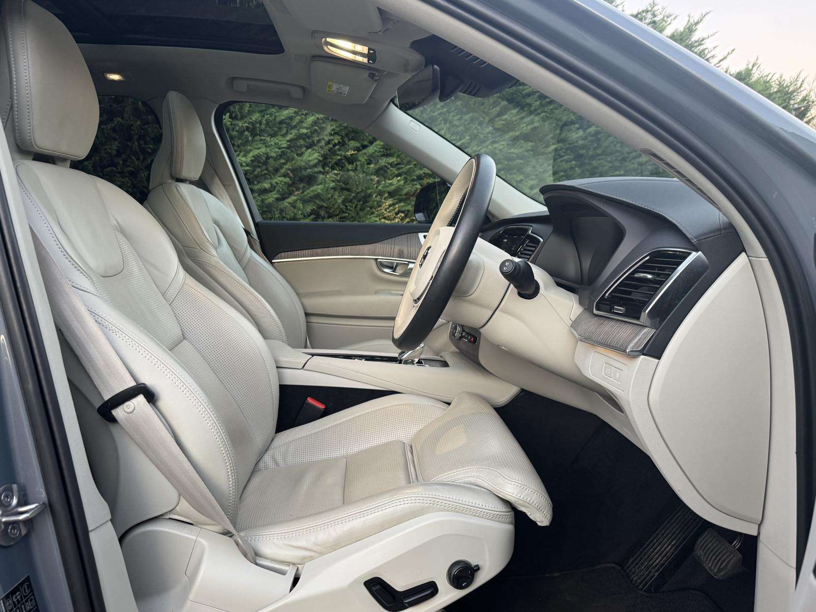 2023 VOLVO XC90 2023 VOLVO XC90