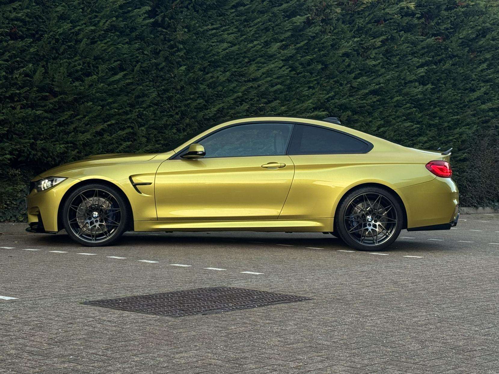 2018 BMW M4 2018 BMW M4