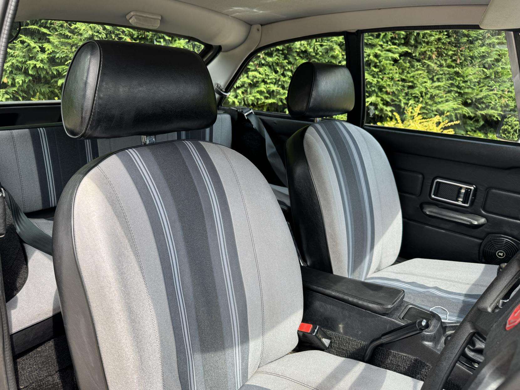 1981 MG MGB GT 1981 MG MGB GT