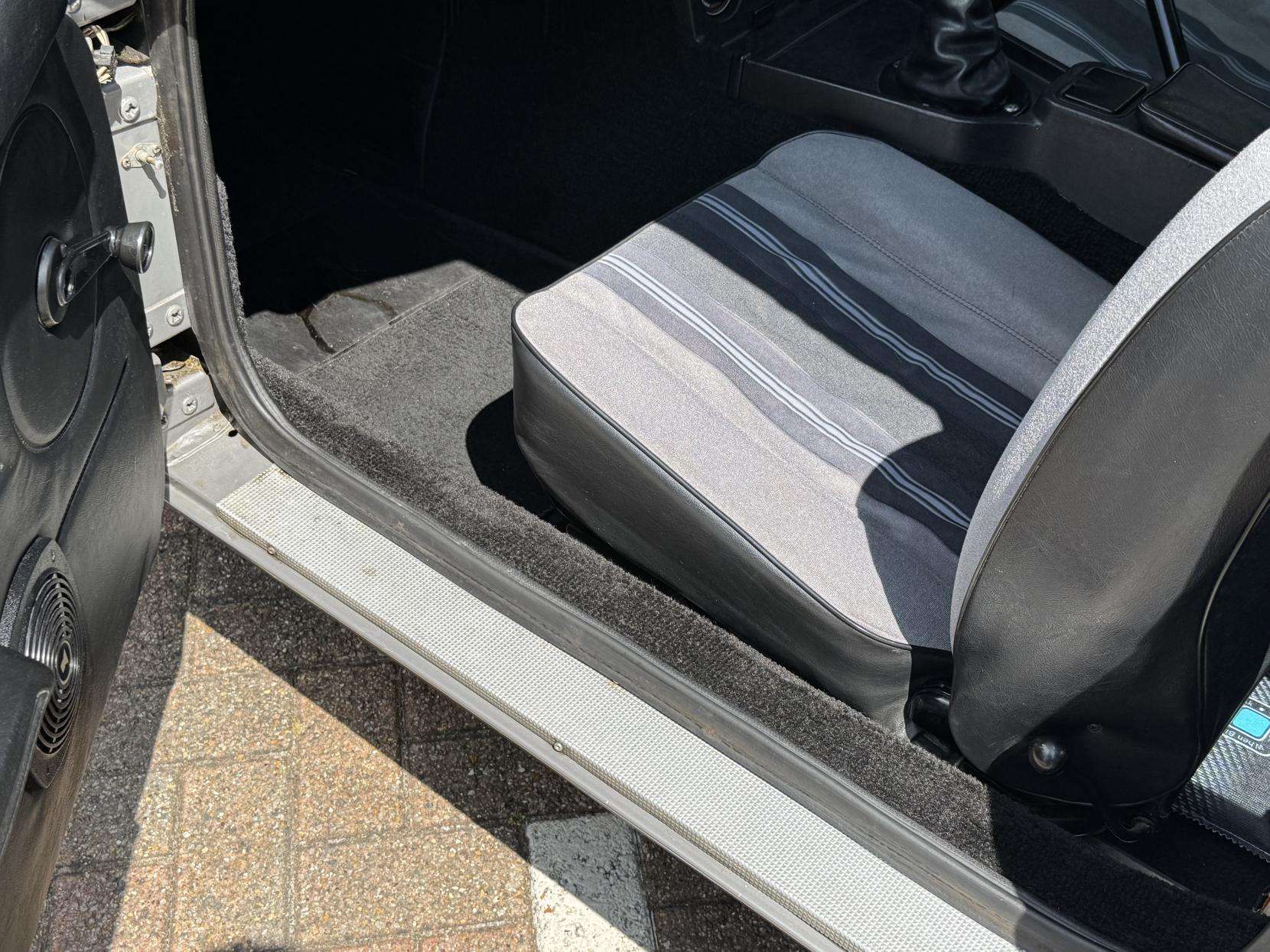 1981 MG MGB GT 1981 MG MGB GT