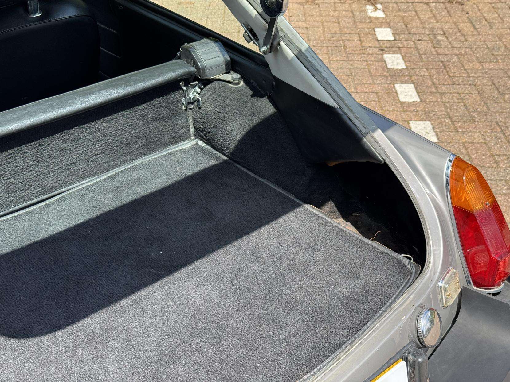 1981 MG MGB GT 1981 MG MGB GT