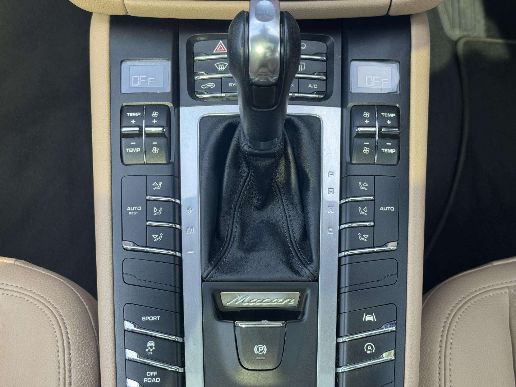 2020 PORSCHE MACAN 2020 PORSCHE MACAN