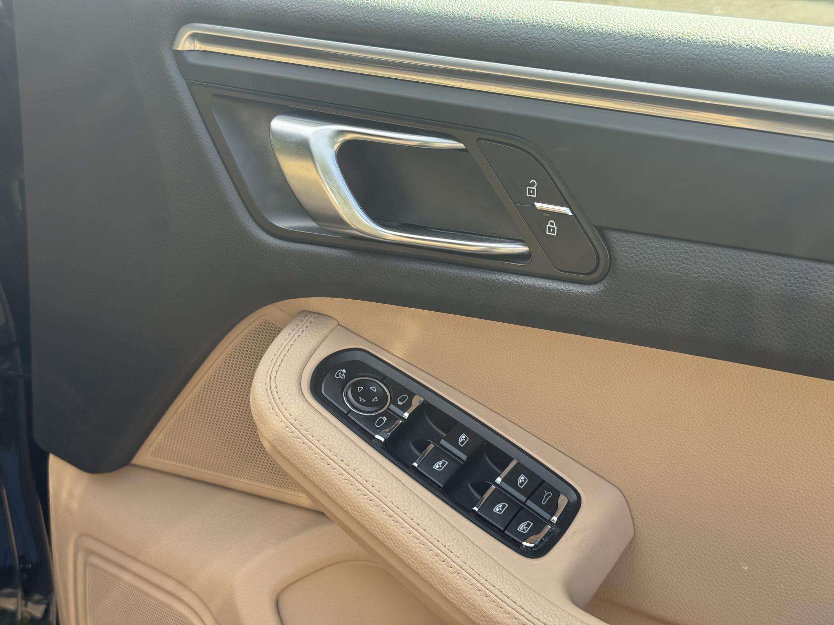 2020 PORSCHE MACAN 2020 PORSCHE MACAN