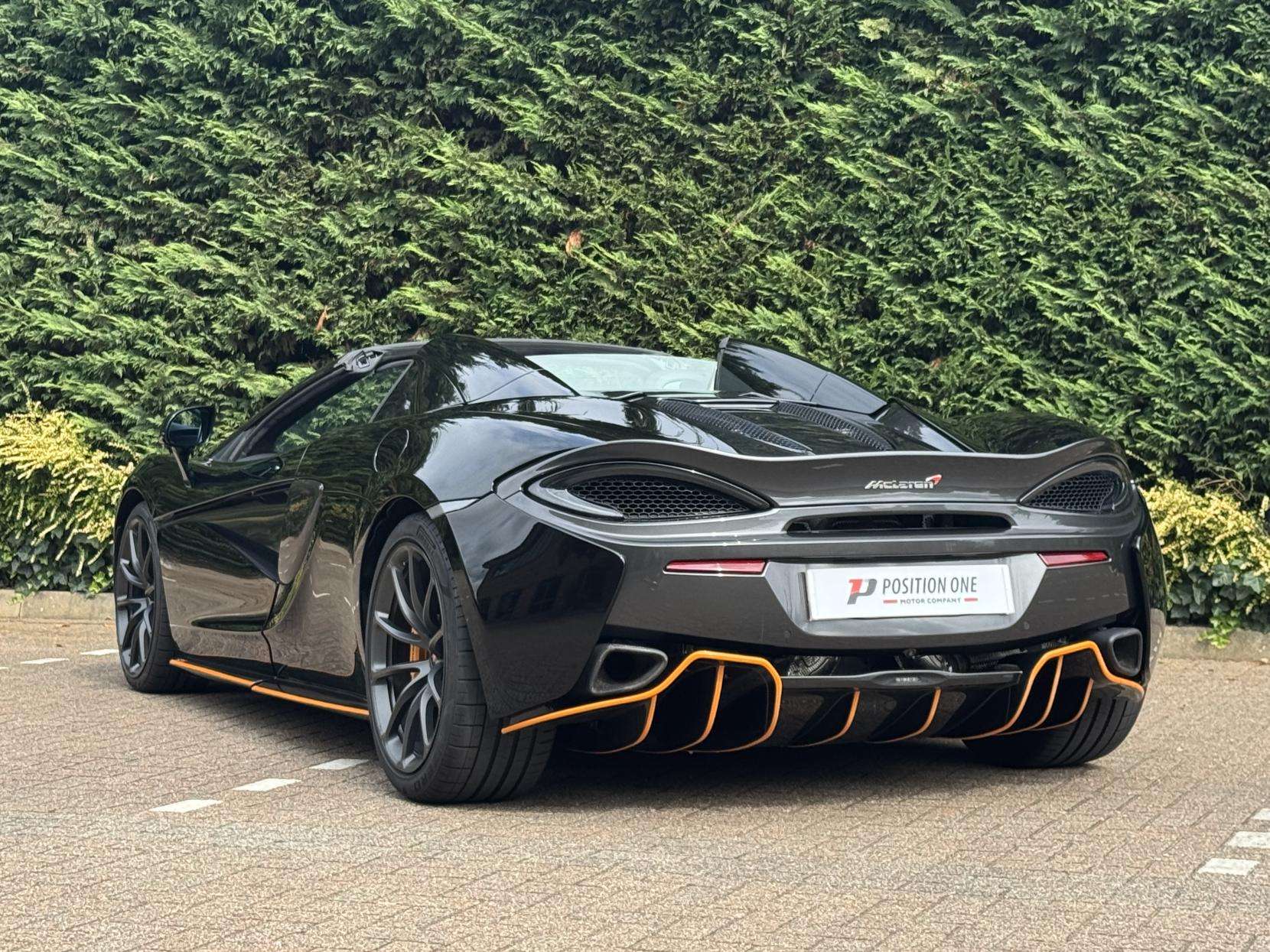 2018 MCLAREN 570S 2018 MCLAREN 570S
