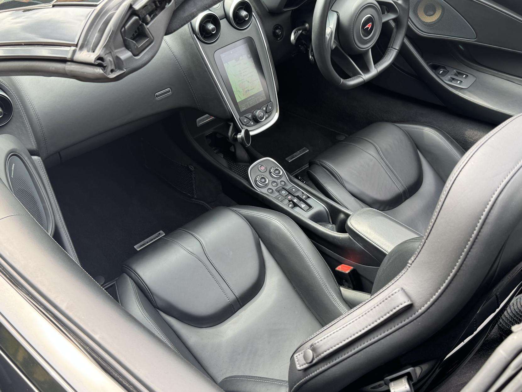 2018 MCLAREN 570S 2018 MCLAREN 570S