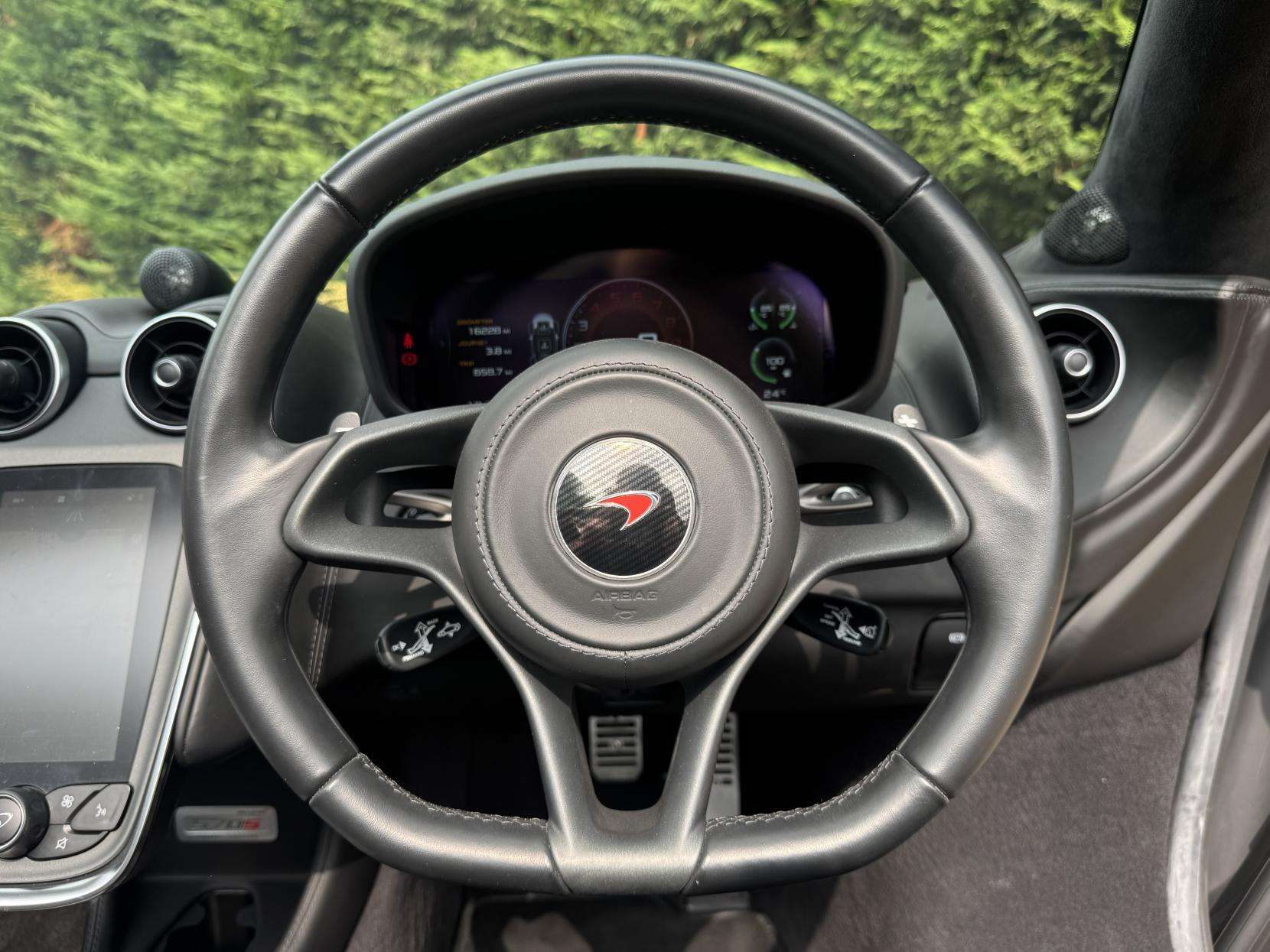 2018 MCLAREN 570S 2018 MCLAREN 570S
