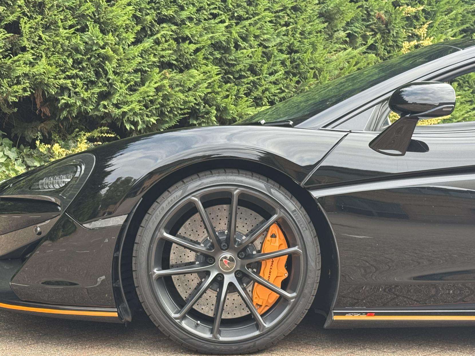 2018 MCLAREN 570S 2018 MCLAREN 570S