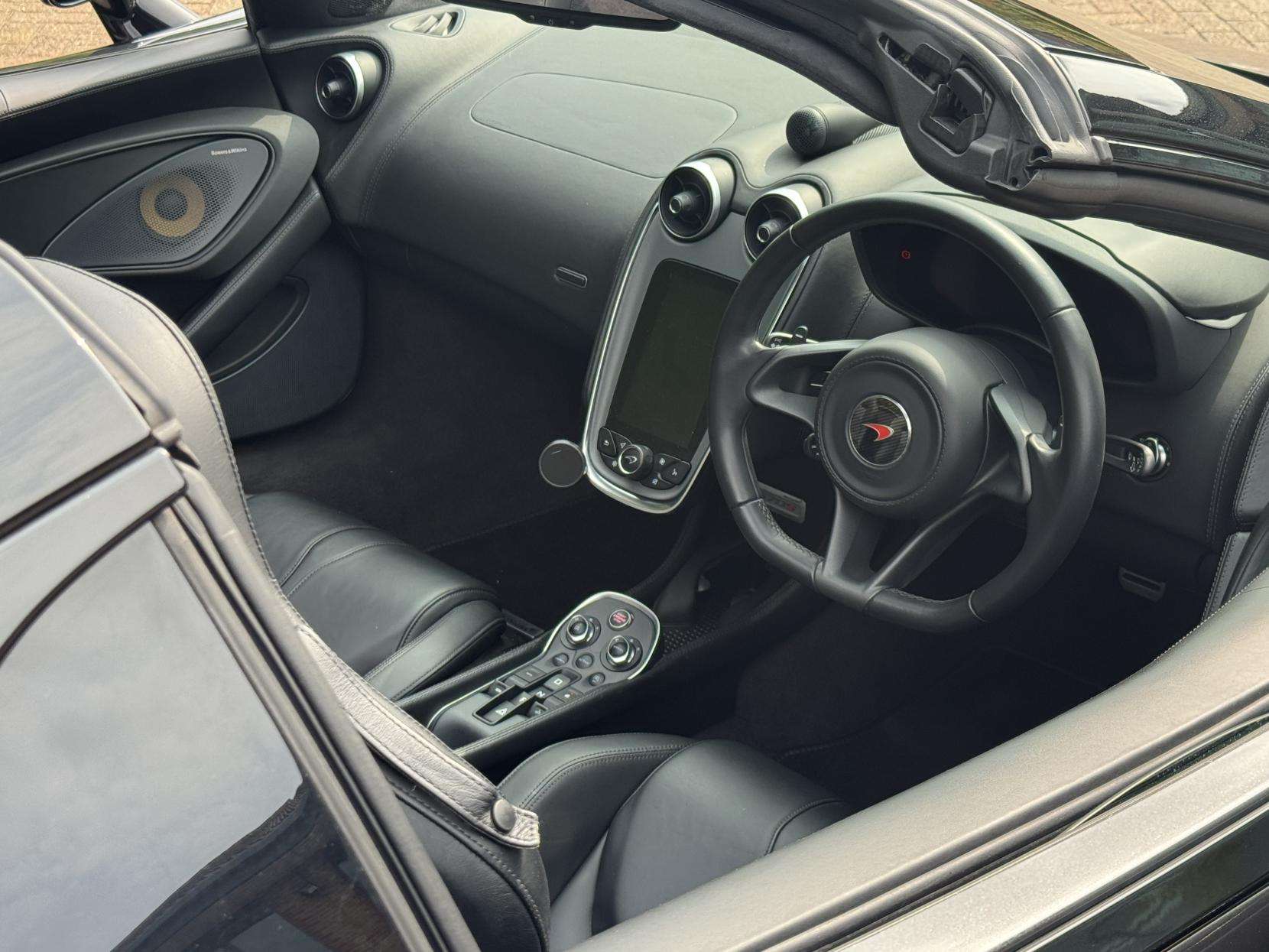 2018 MCLAREN 570S 2018 MCLAREN 570S
