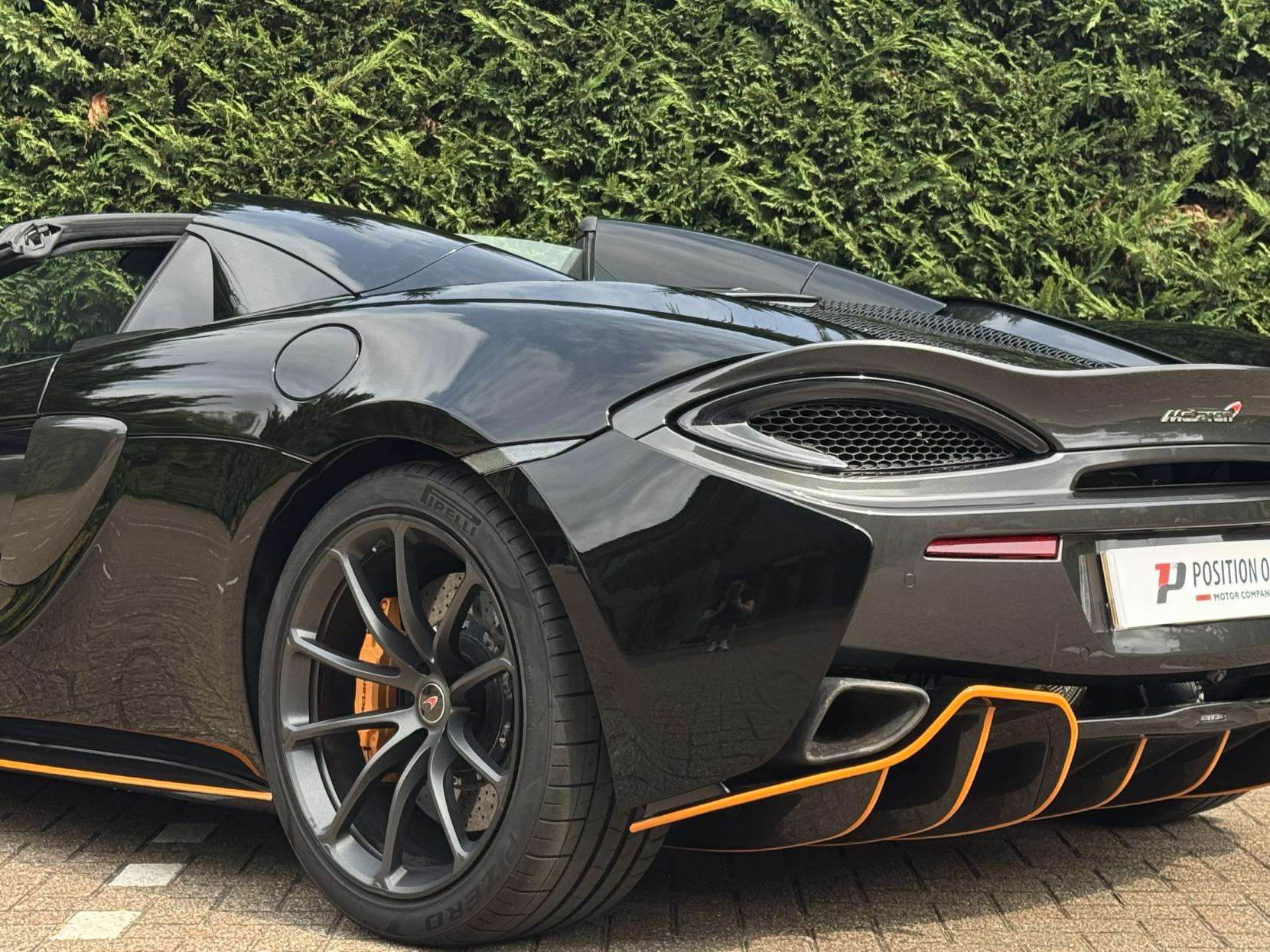 2018 MCLAREN 570S 2018 MCLAREN 570S