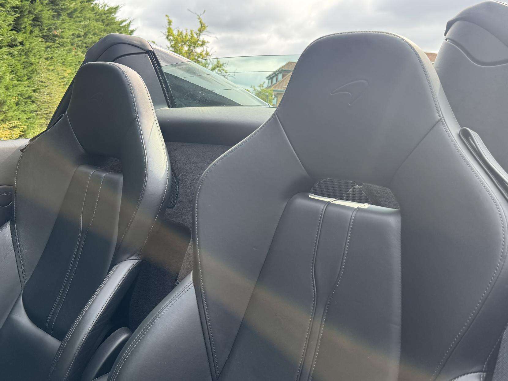 2018 MCLAREN 570S 2018 MCLAREN 570S