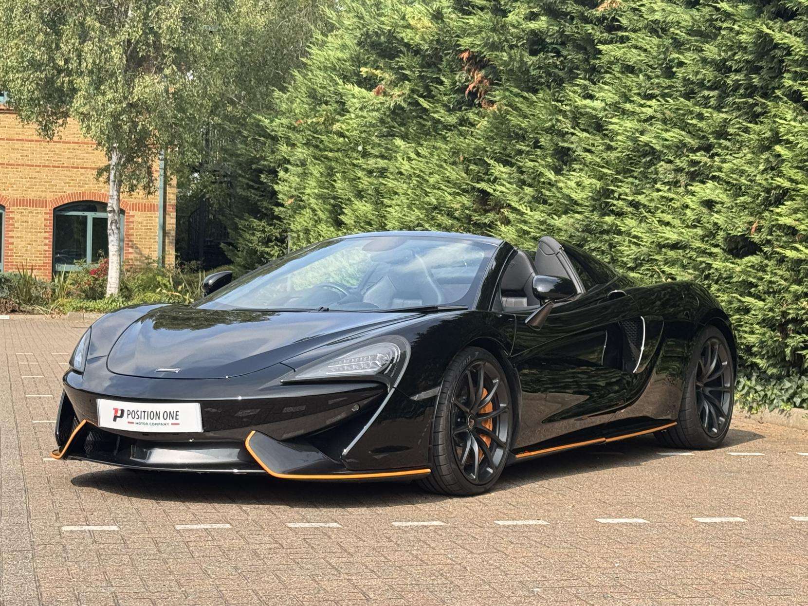 2018 MCLAREN 570S 2018 MCLAREN 570S