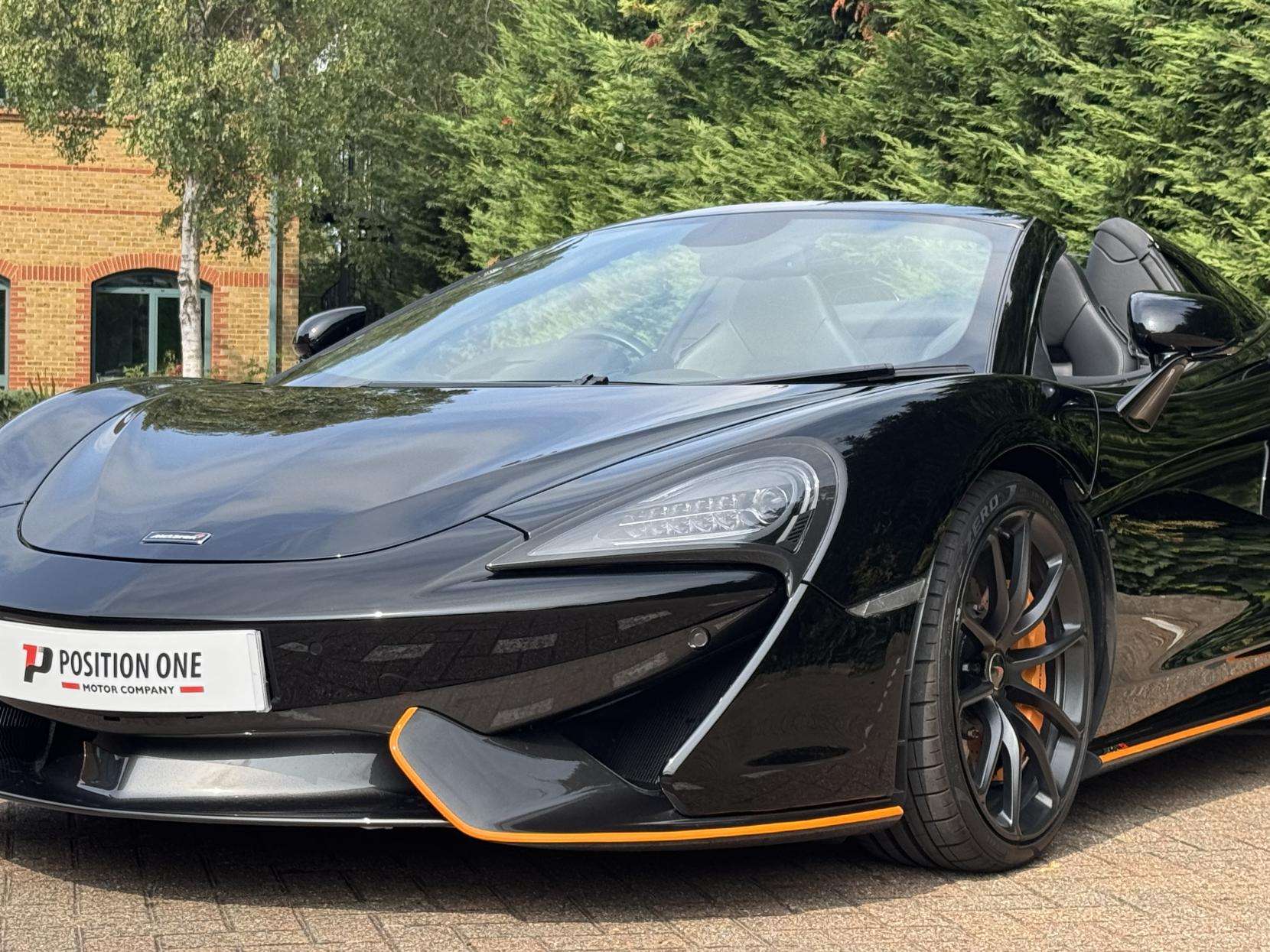2018 MCLAREN 570S 2018 MCLAREN 570S