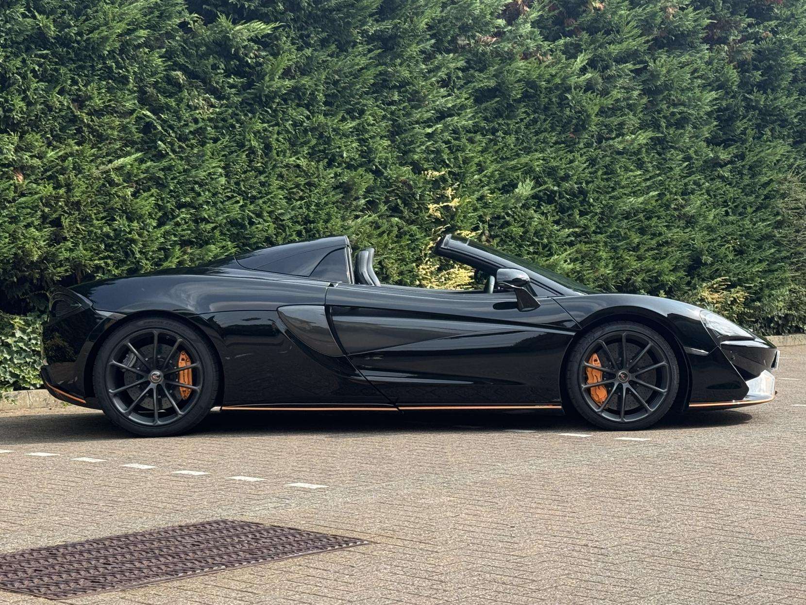 2018 MCLAREN 570S 2018 MCLAREN 570S