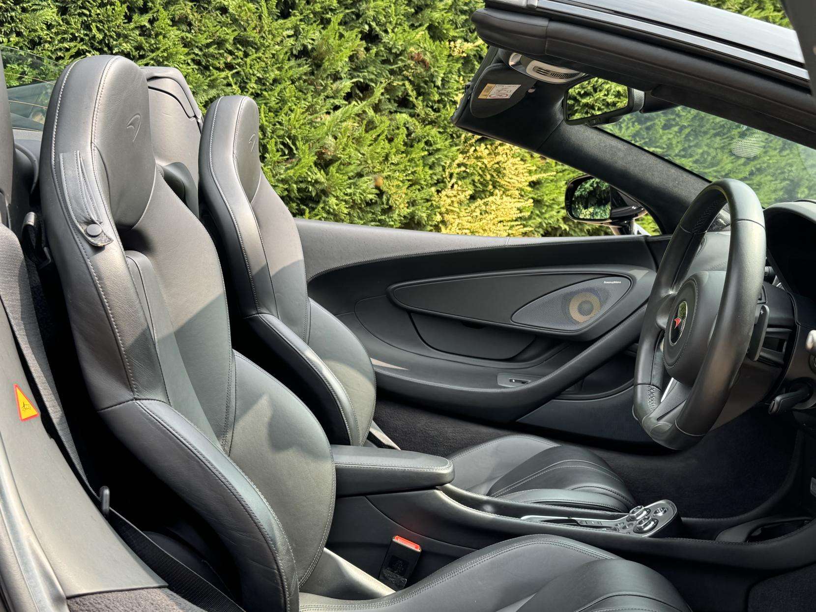 2018 MCLAREN 570S 2018 MCLAREN 570S