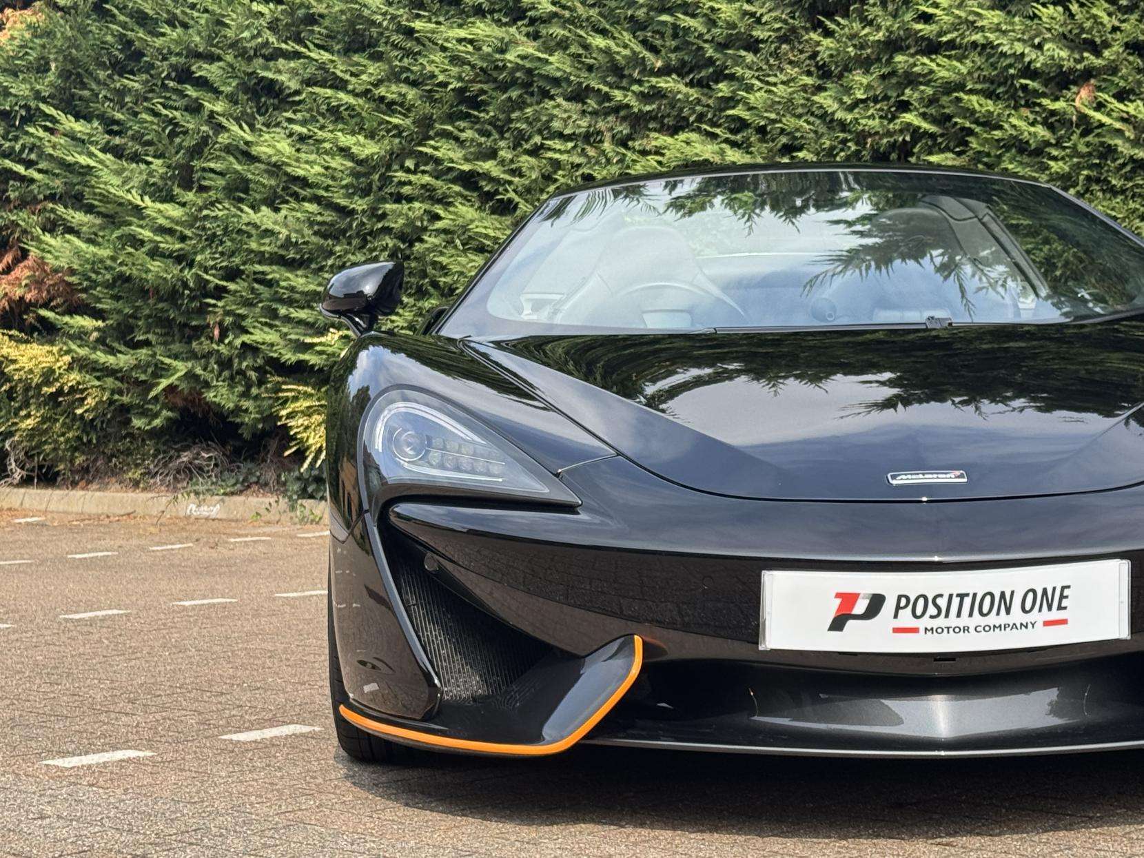 2018 MCLAREN 570S 2018 MCLAREN 570S
