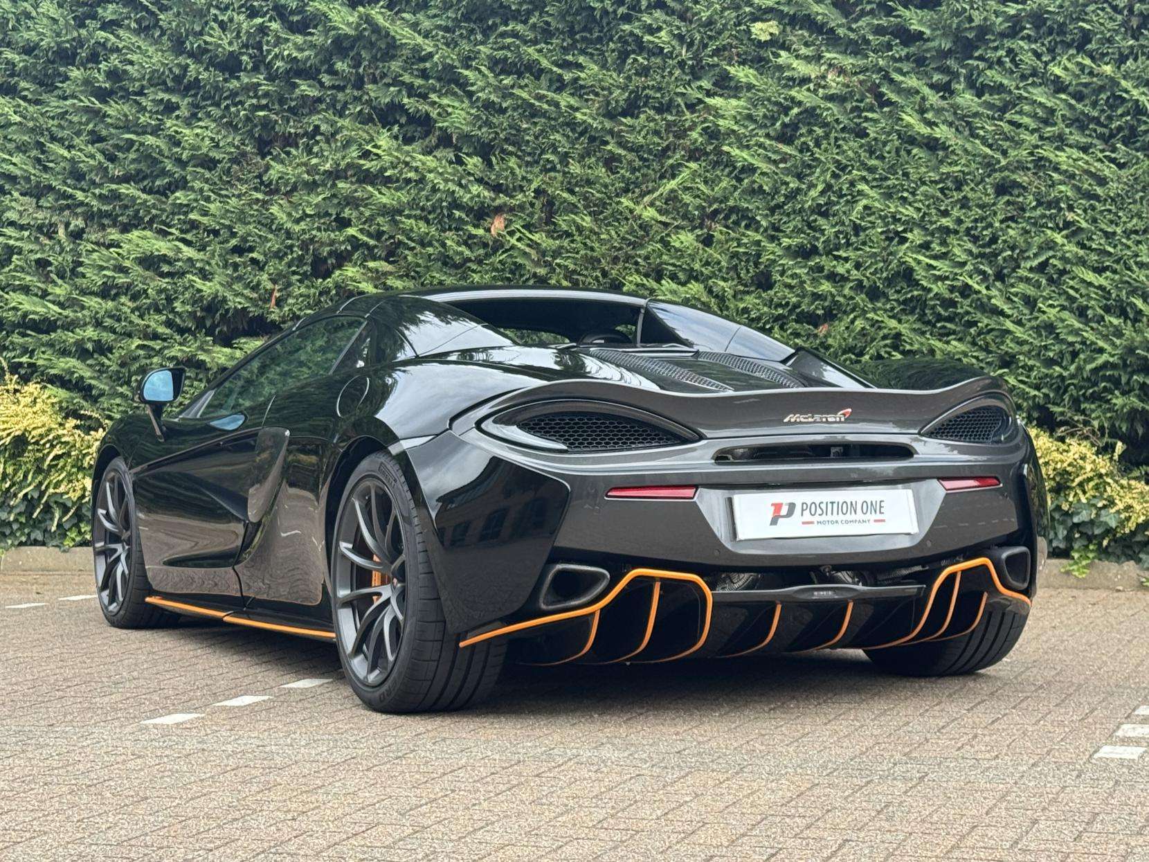 2018 MCLAREN 570S 2018 MCLAREN 570S