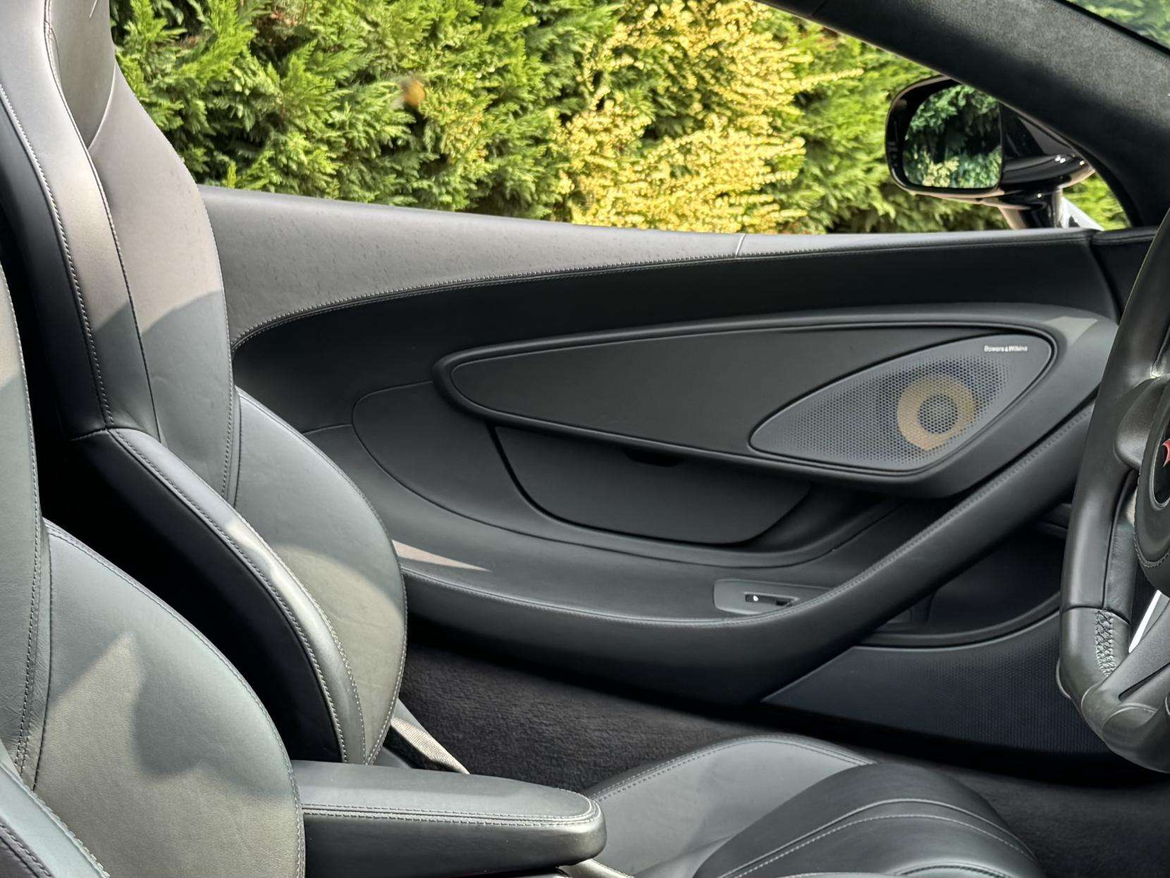 2018 MCLAREN 570S 2018 MCLAREN 570S