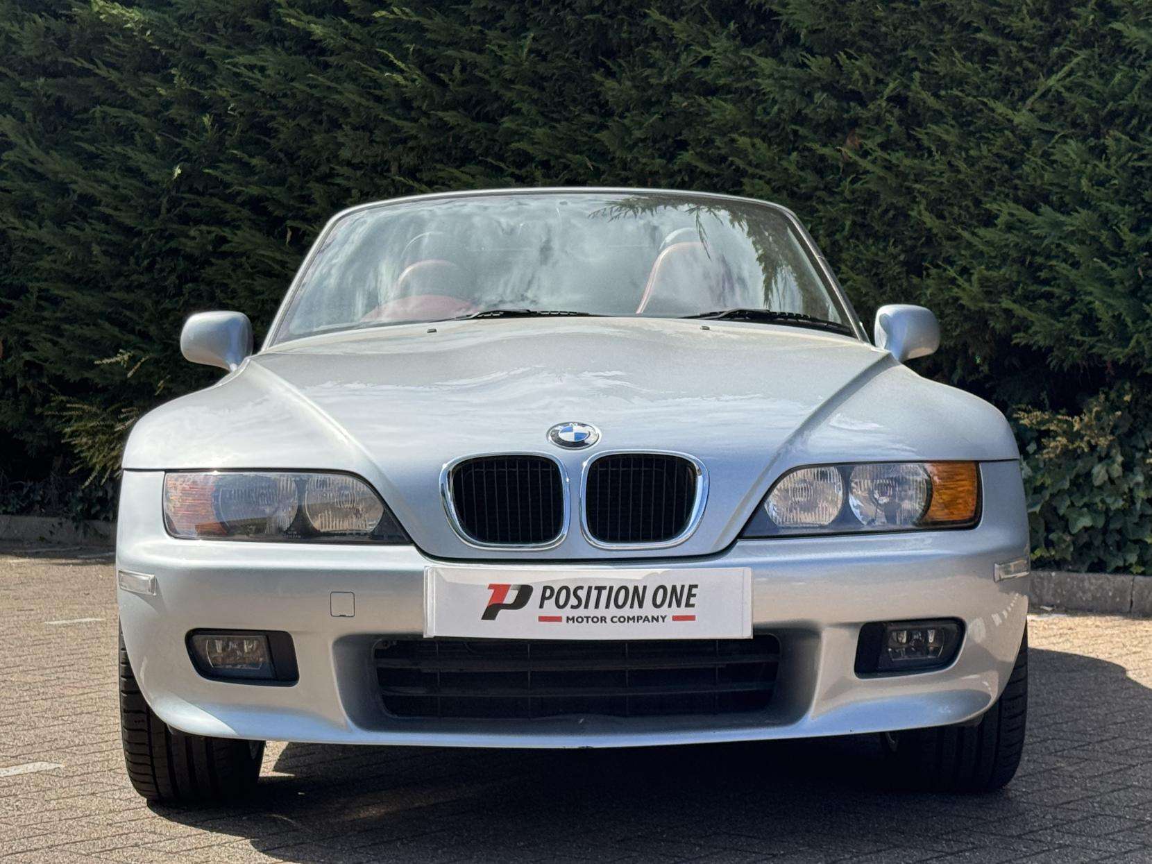A 1998 BMW Z3 2.8i Convertible 2dr Petrol Manual (225 g/km, 193 bhp) A 1998 BMW Z3 2.8i Convertible 2dr Petrol Manual (225 g/km, 193 bhp)