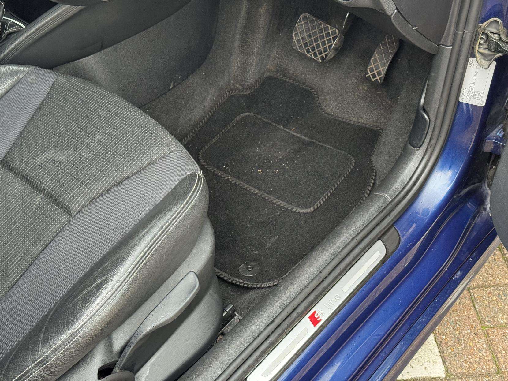 2014 AUDI A1 2014 AUDI A1